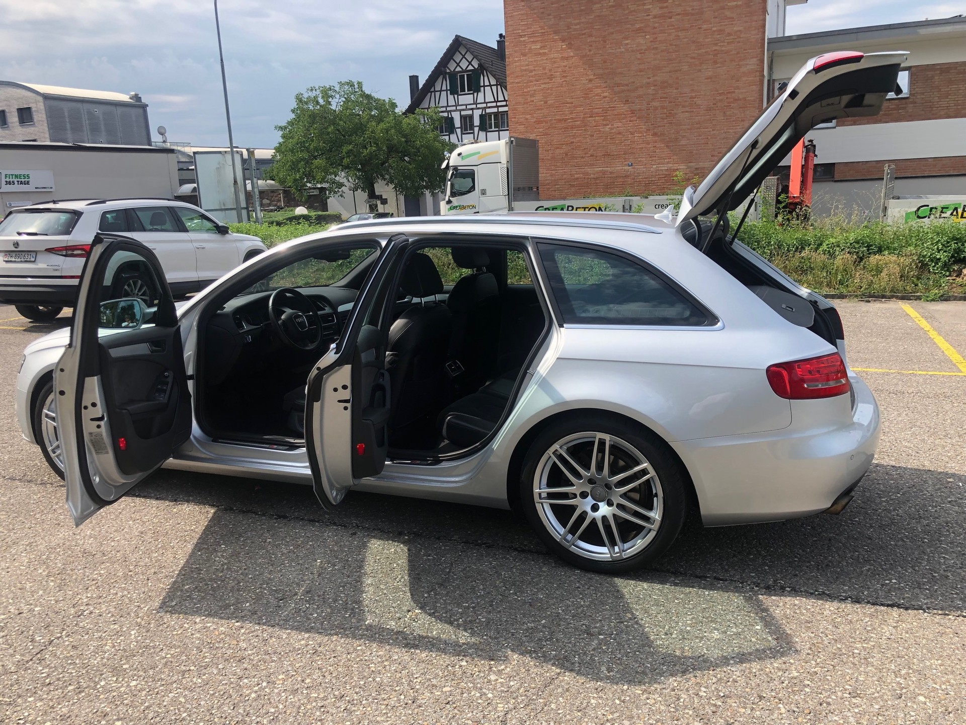 AUDI A4 Avant 2.0 TFSI quattro S-tronic-image-5