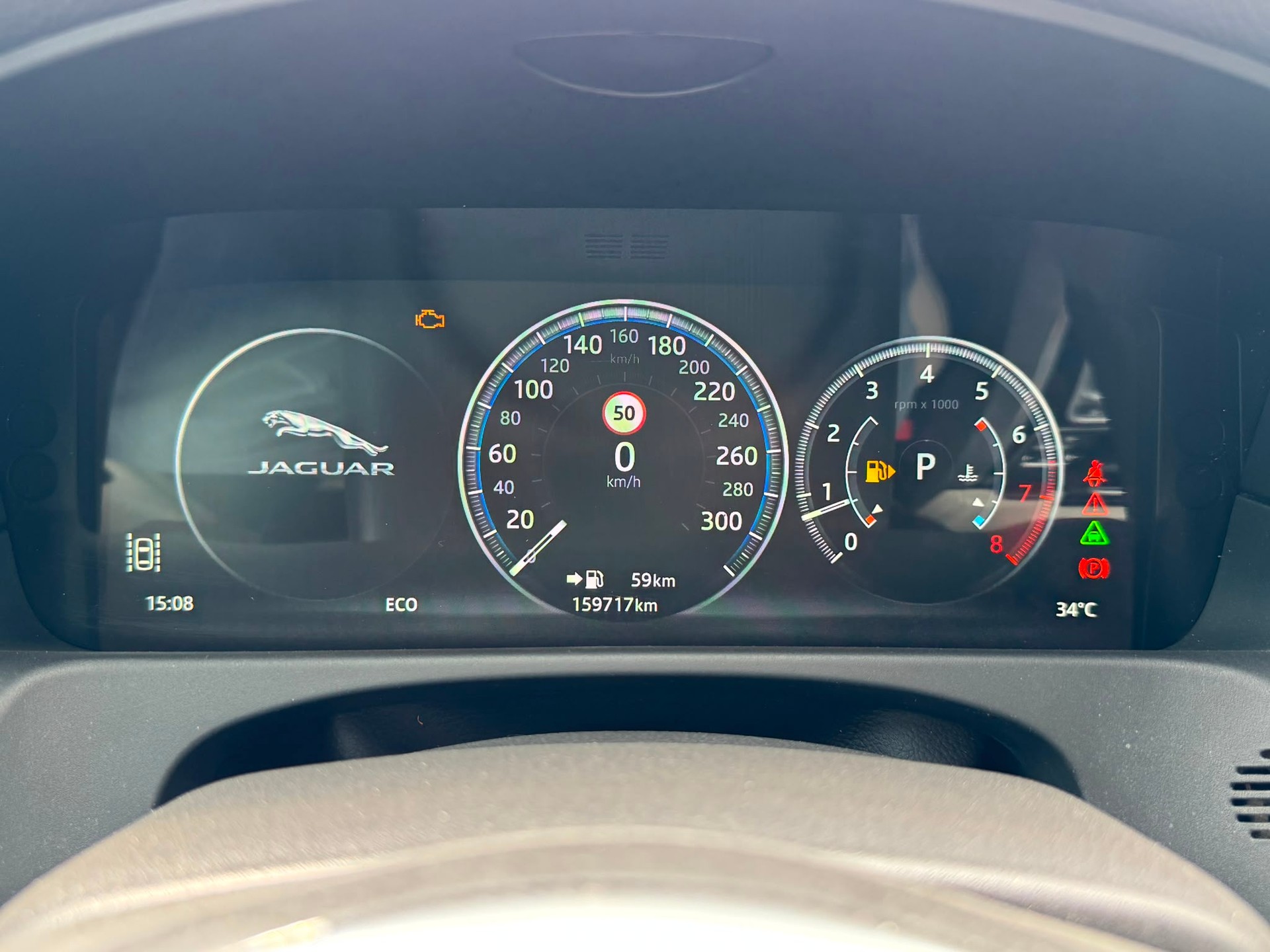 JAGUAR XF S AWD-image-12