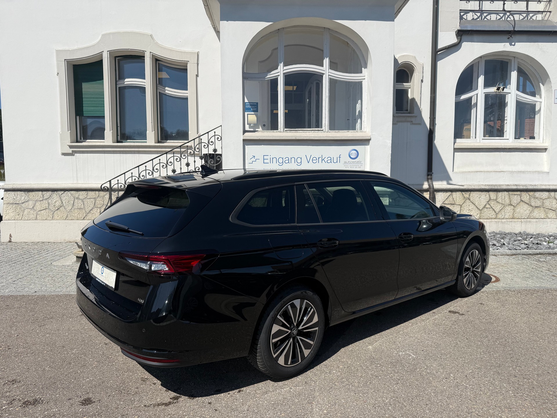 SKODA Superb Combi 2.0 TSI Selection 4x4 DSG-image-4