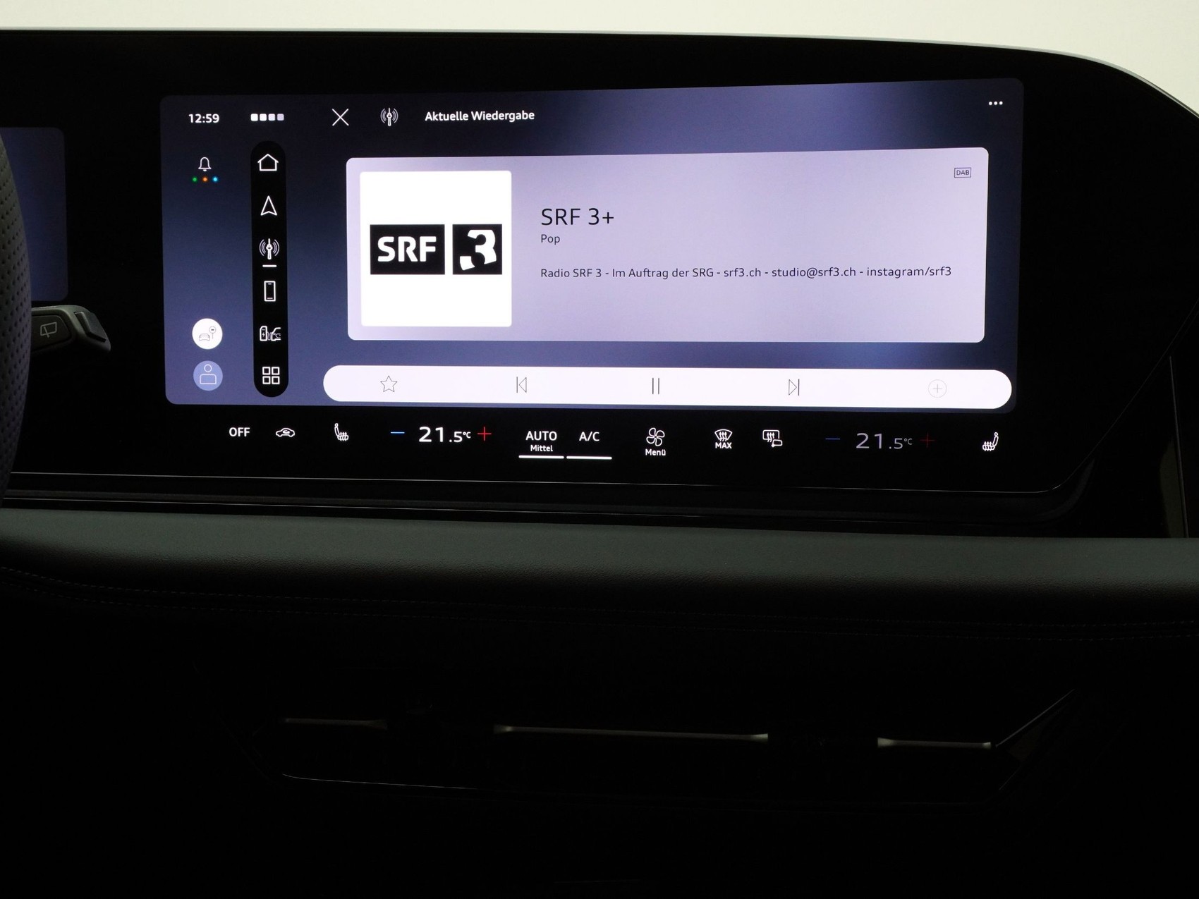 AUDI A6 e-tron Avant quattro S line-image-25