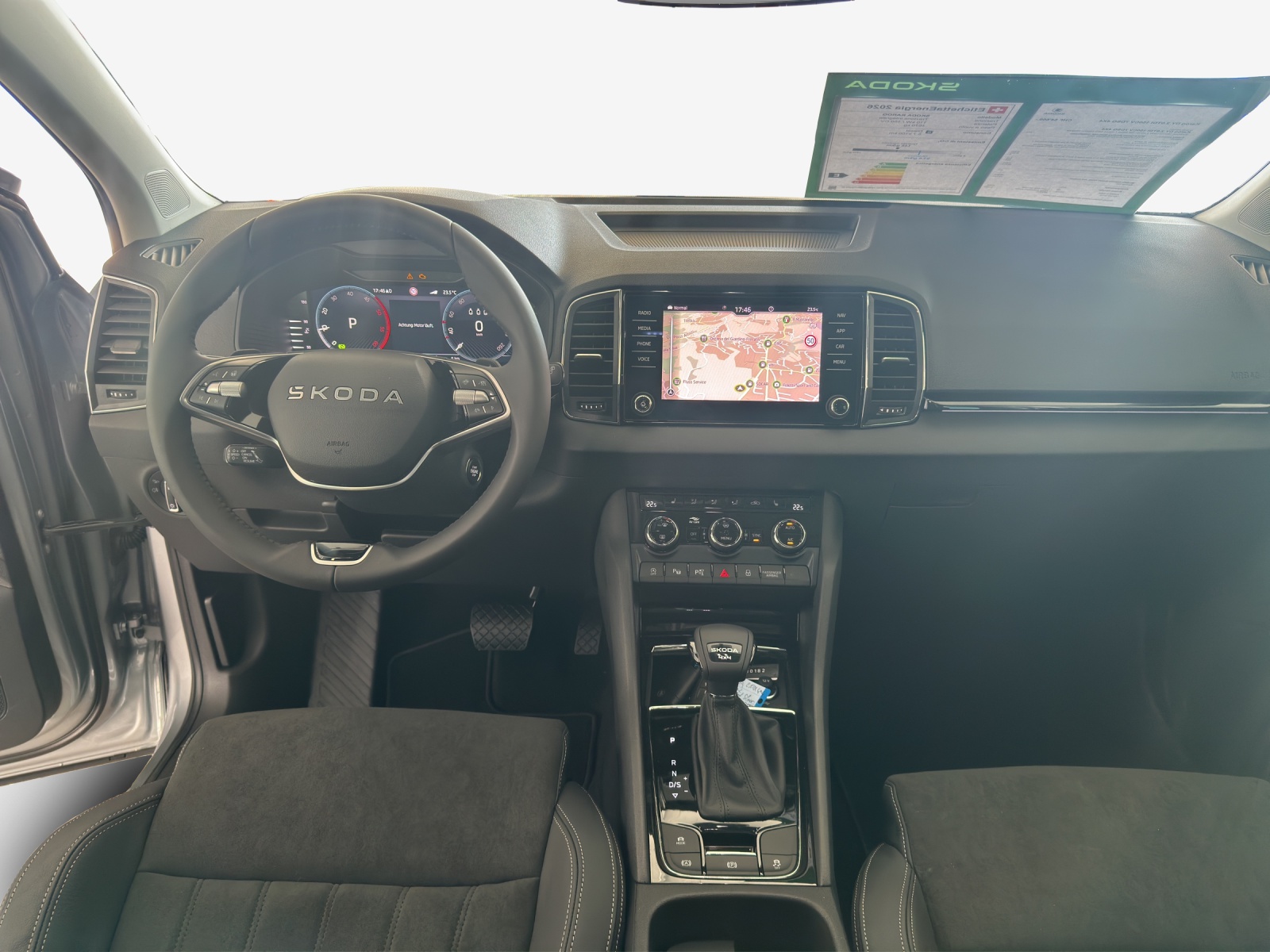 SKODA Karoq 2.0 TDI CR Dynamic 4x4 DSG-image-8