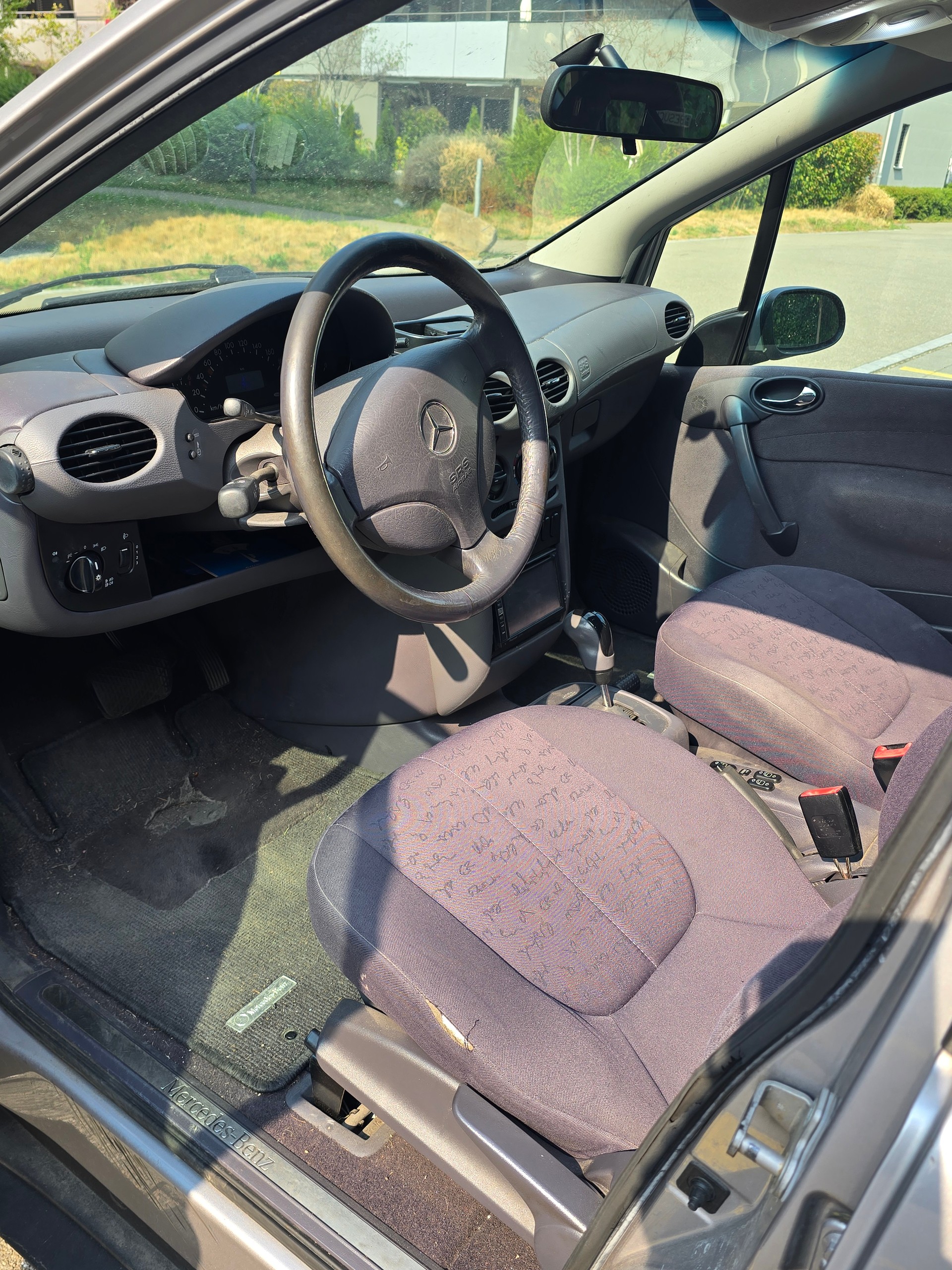 MERCEDES-BENZ A 160 Elegance-image-3