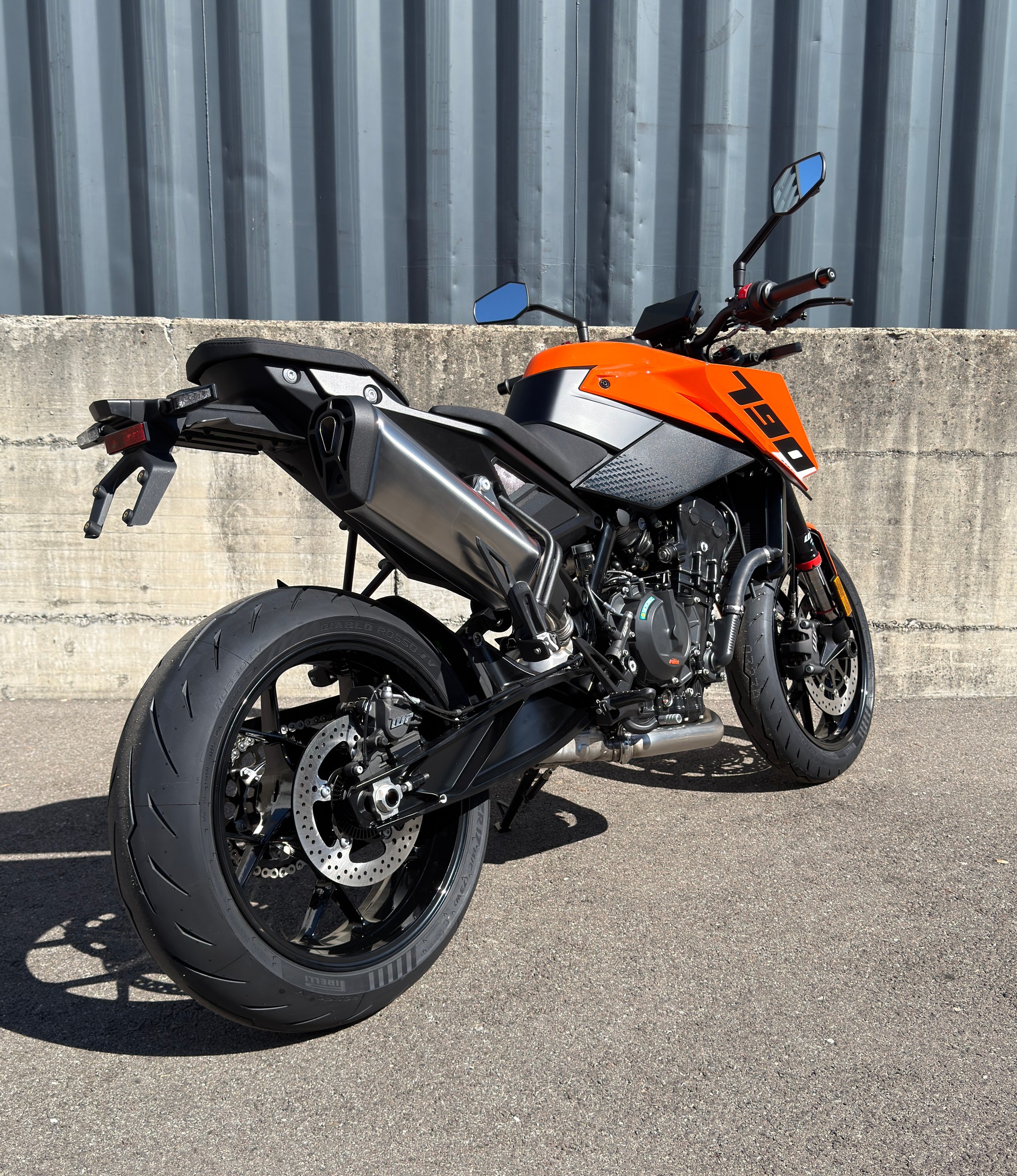 KTM 790 Duke (35kW)-showroom-element-2