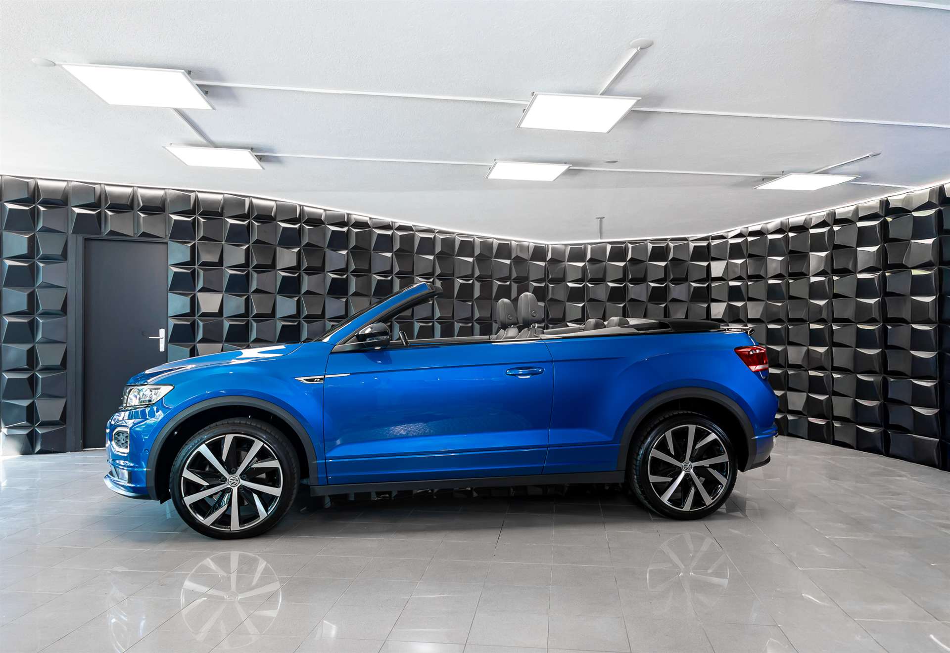 VW T-Roc Cabriolet 1.5 TSI EVO R-Line DSG-image-2