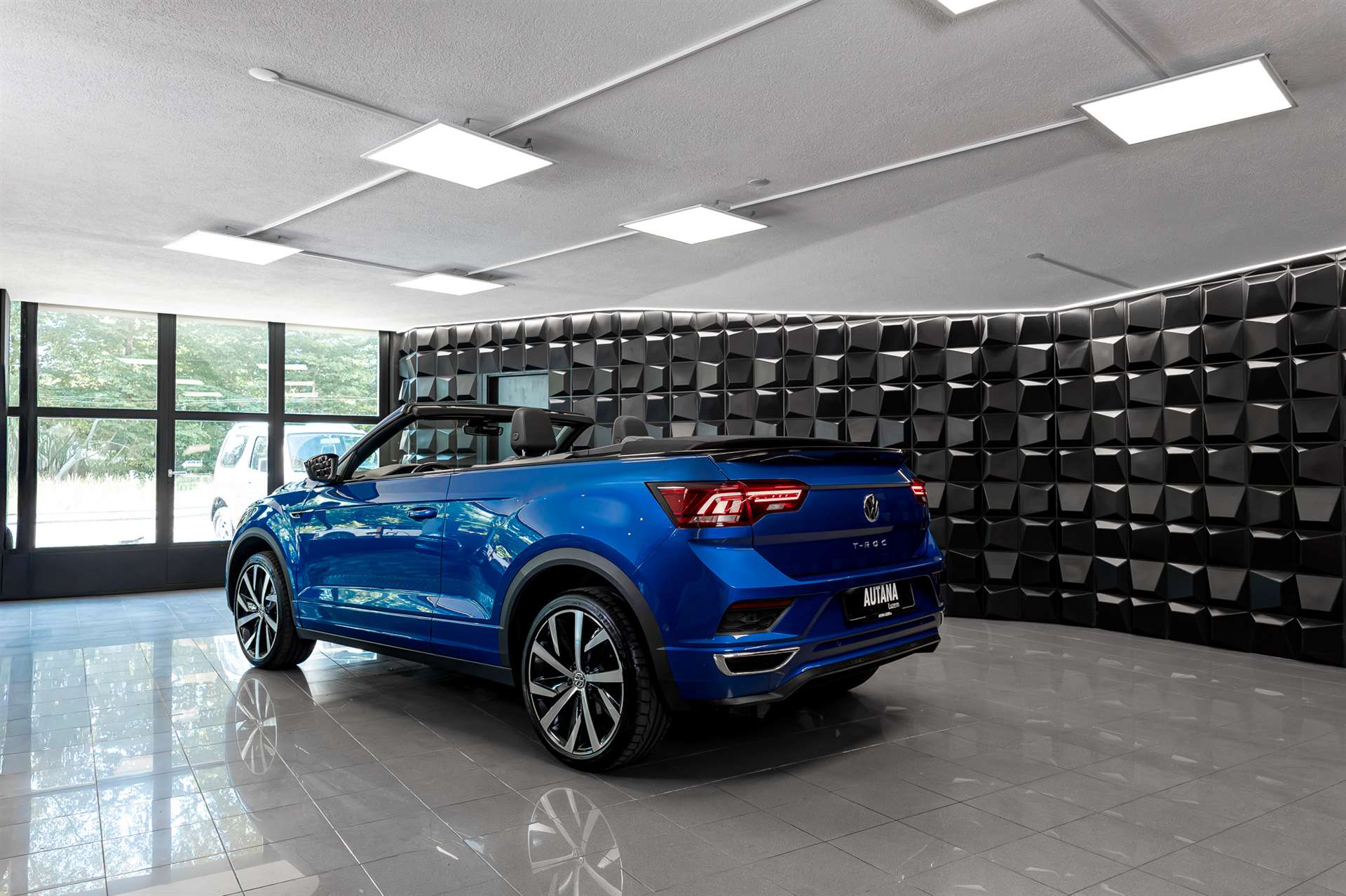 VW T-Roc Cabriolet 1.5 TSI EVO R-Line DSG-image-4