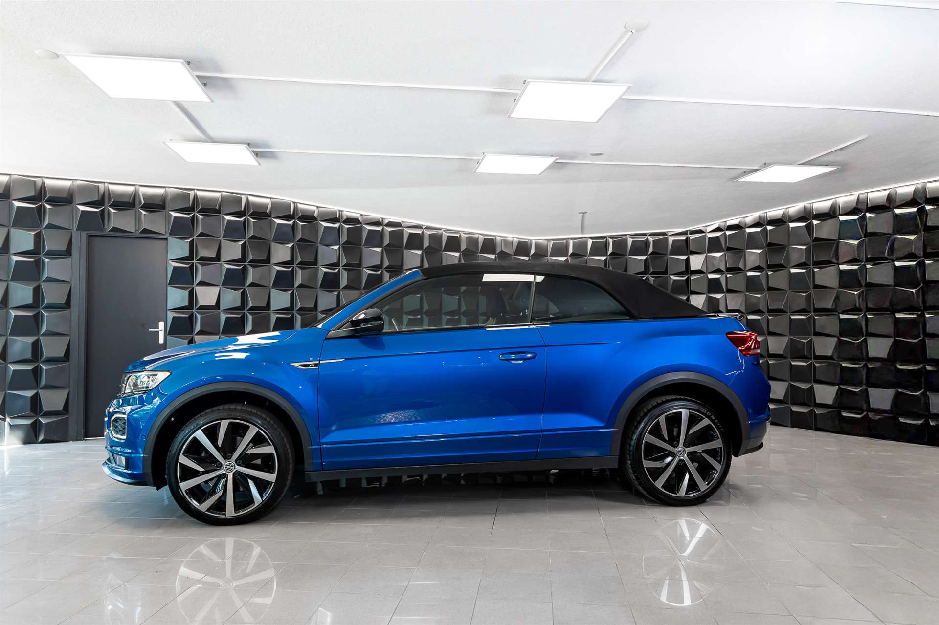 VW T-Roc Cabriolet 1.5 TSI EVO R-Line DSG-image-3