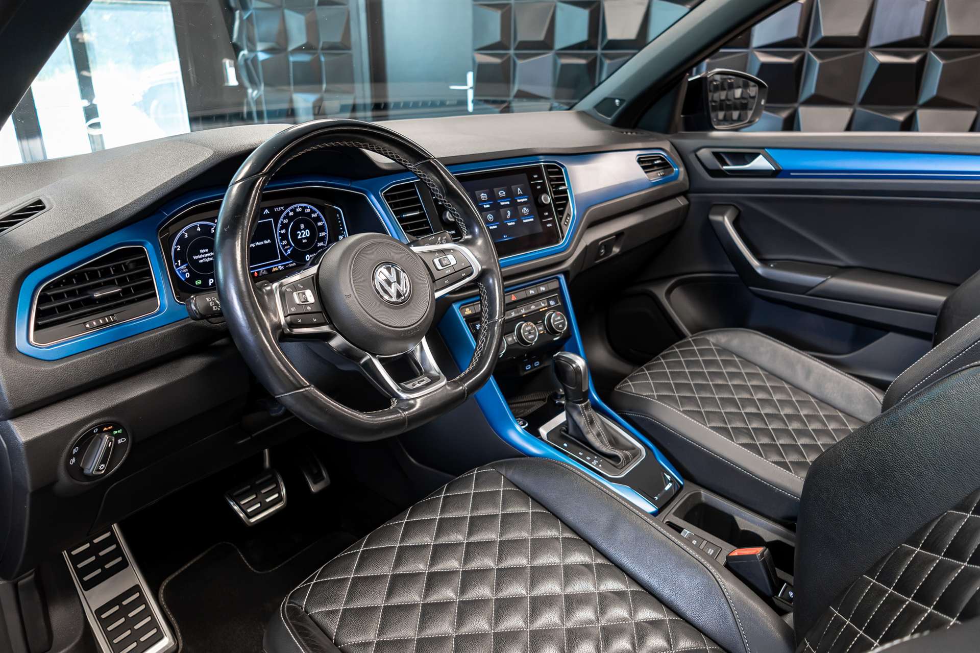 VW T-Roc Cabriolet 1.5 TSI EVO R-Line DSG-image-15
