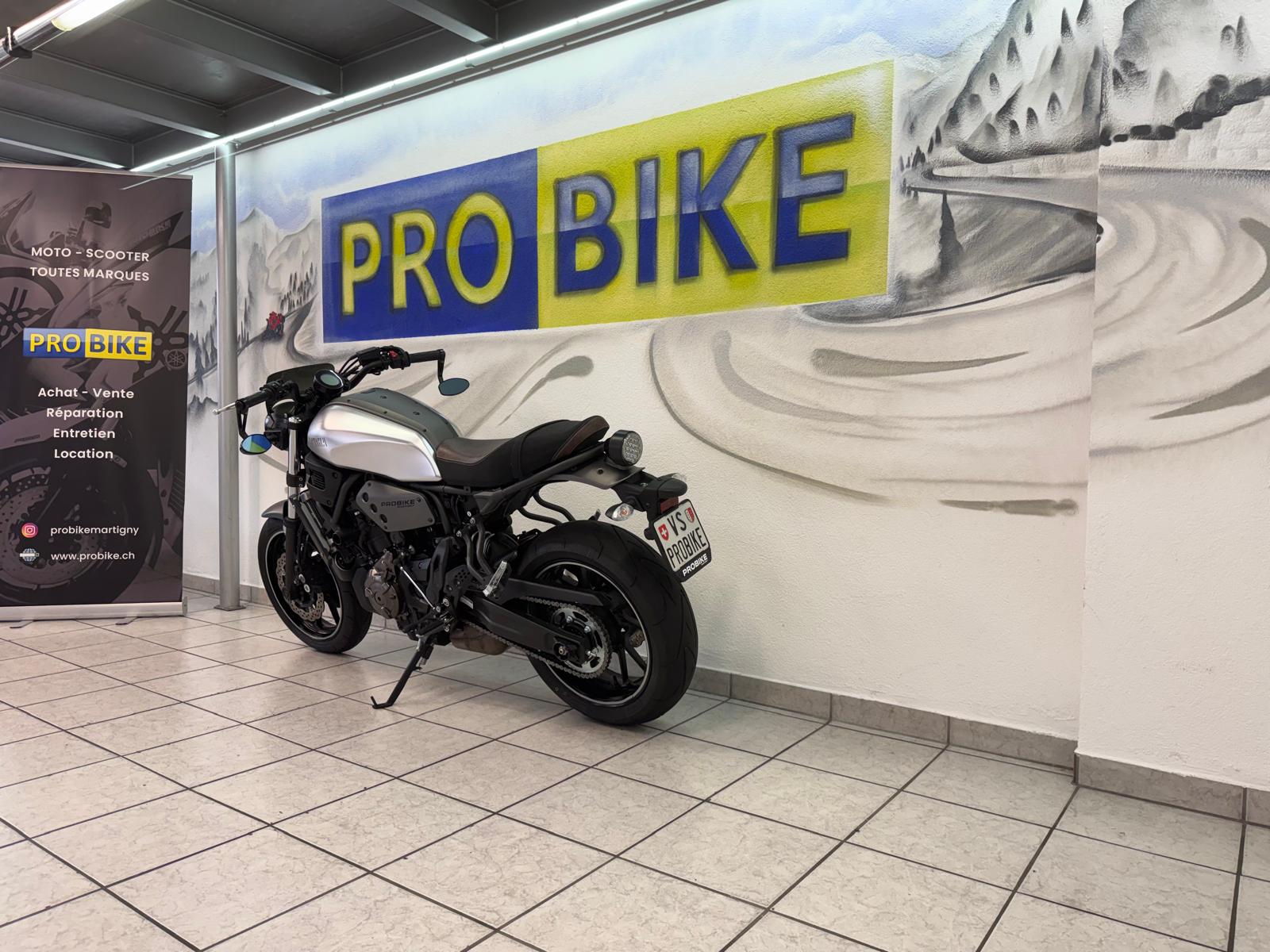 YAMAHA XSR 700-showroom-element-3