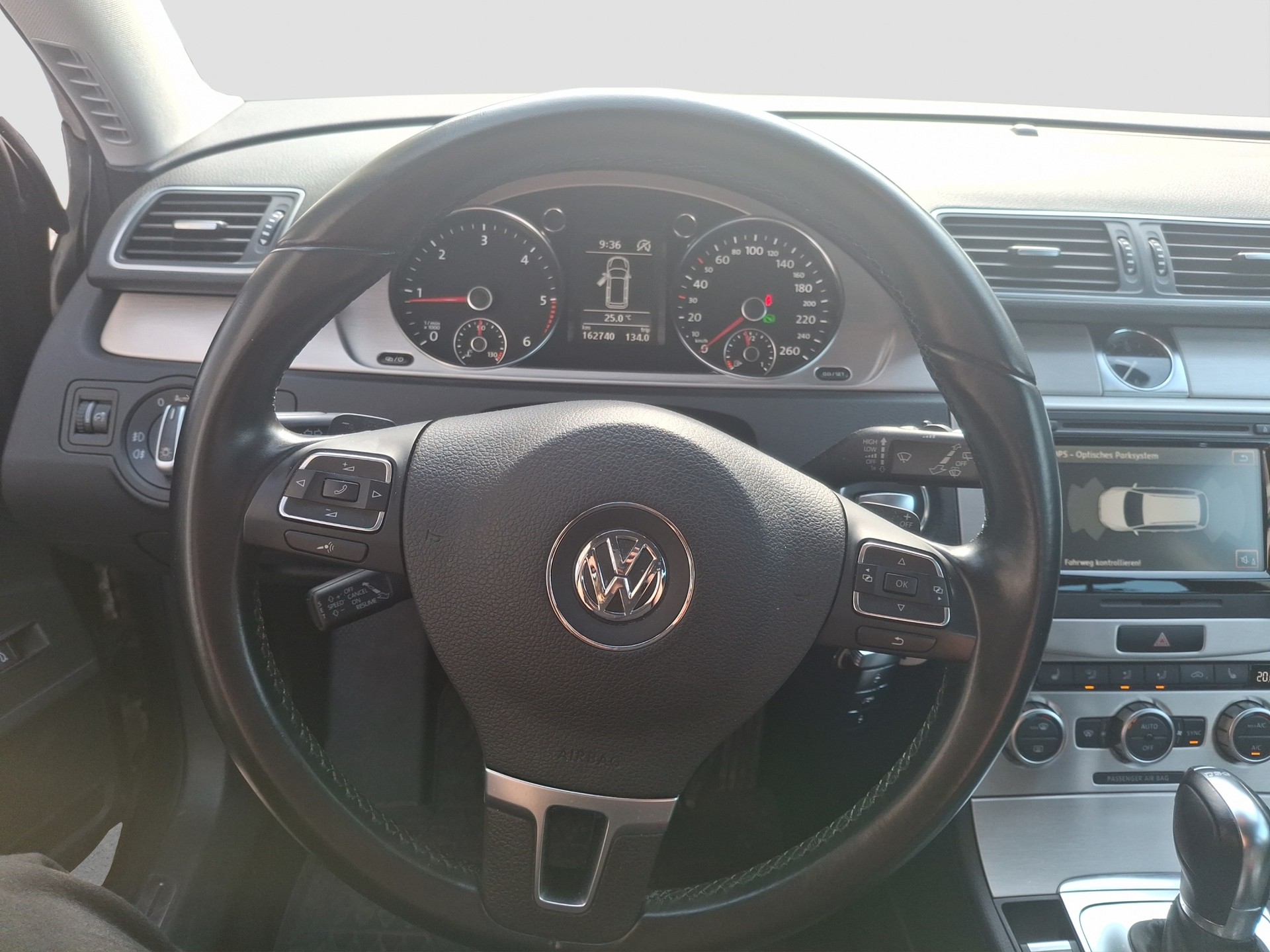 VW Passat Variant 2.0 TDI BlueMotion Technology Comfortline DSG-image-11