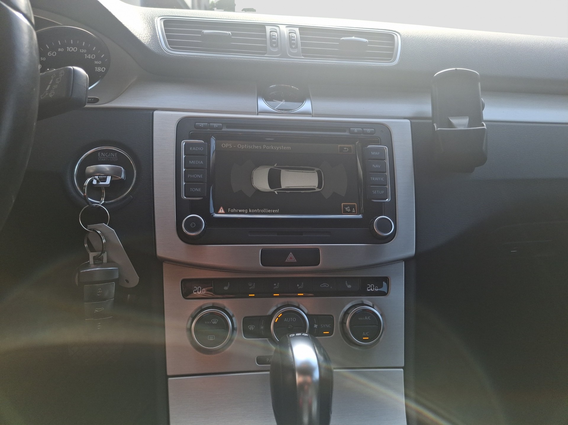 VW Passat Variant 2.0 TDI BlueMotion Technology Comfortline DSG-image-10