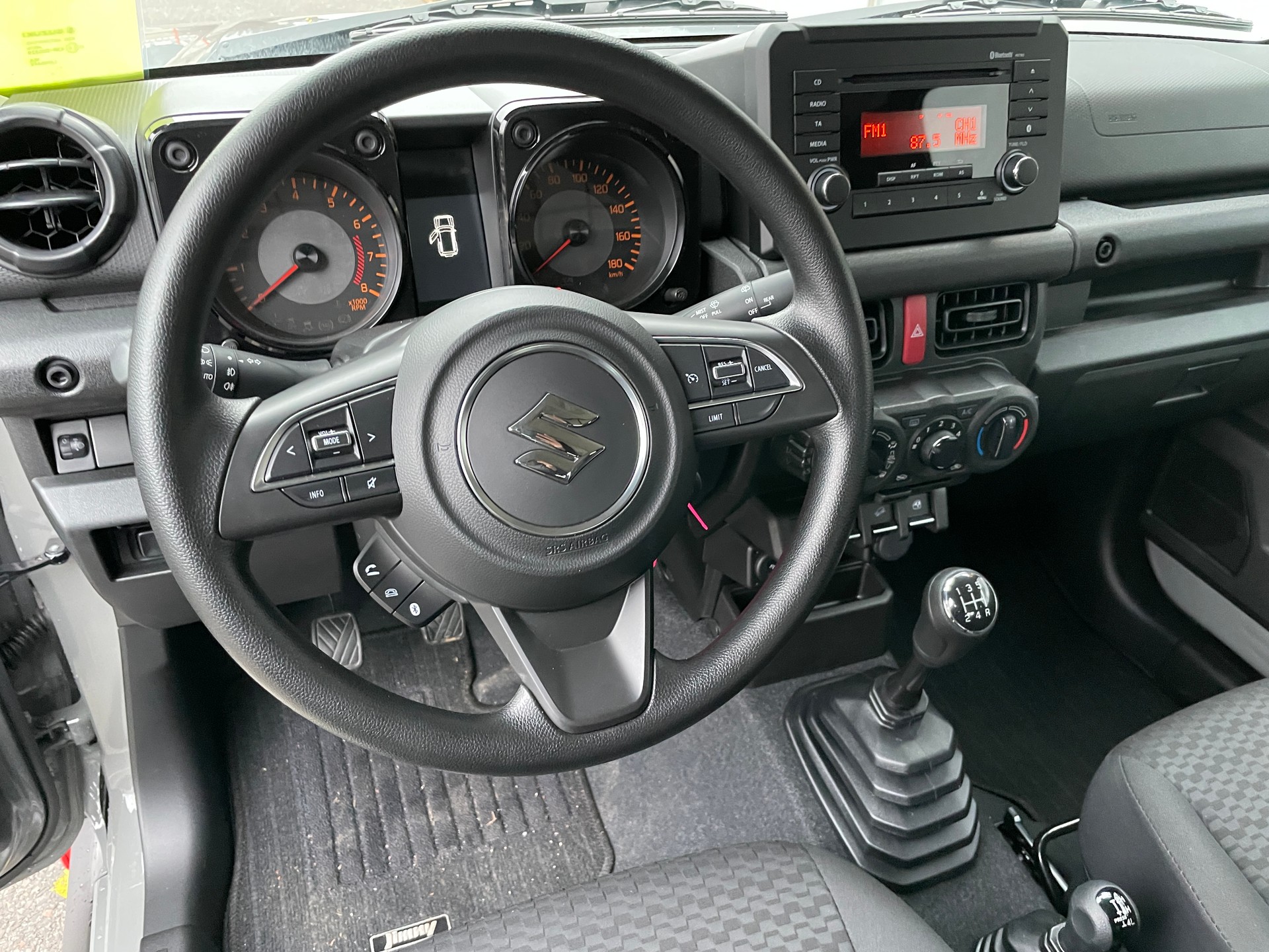 SUZUKI Jimny 1.5 Compact+ 4x4 Retro Edition-image-14