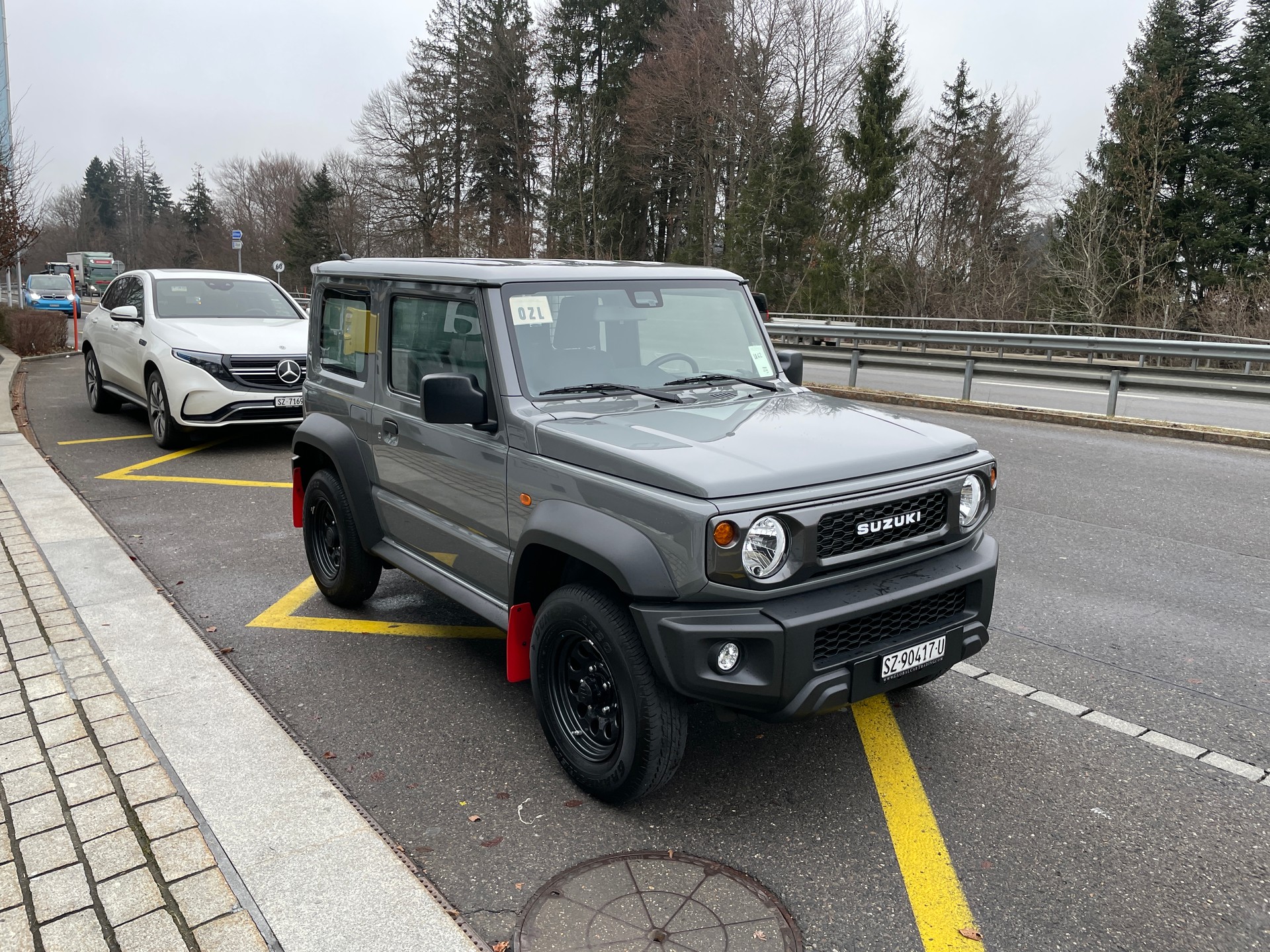 SUZUKI Jimny 1.5 Compact+ 4x4 Retro Edition-image-2