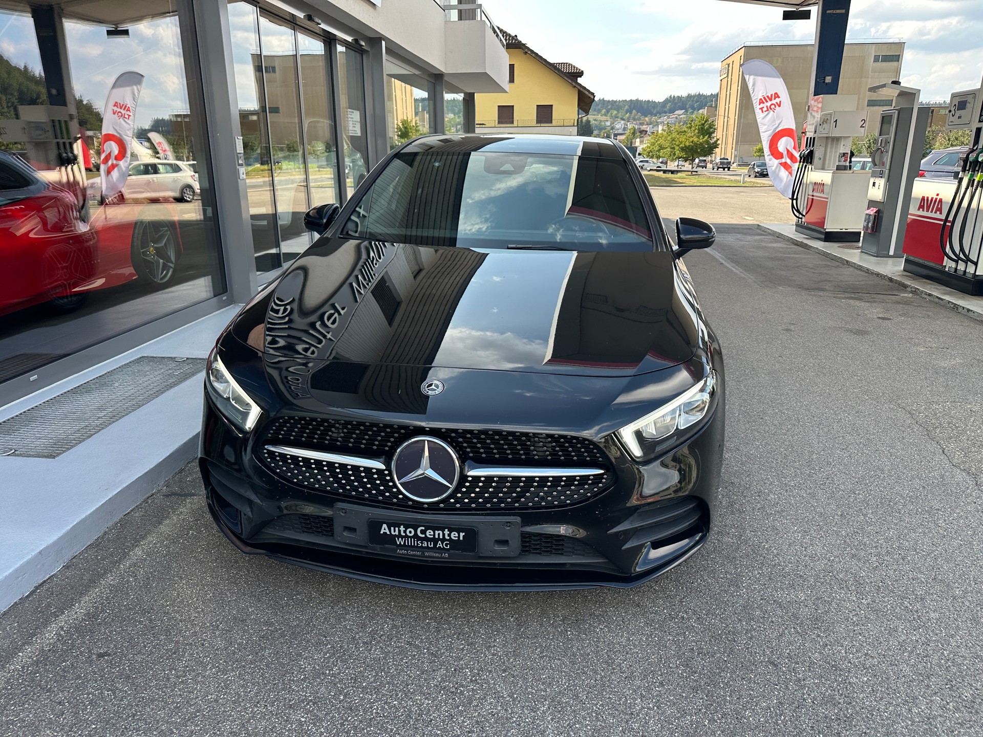 MERCEDES-BENZ A 220 AMG Line 7G-DCT-image-2