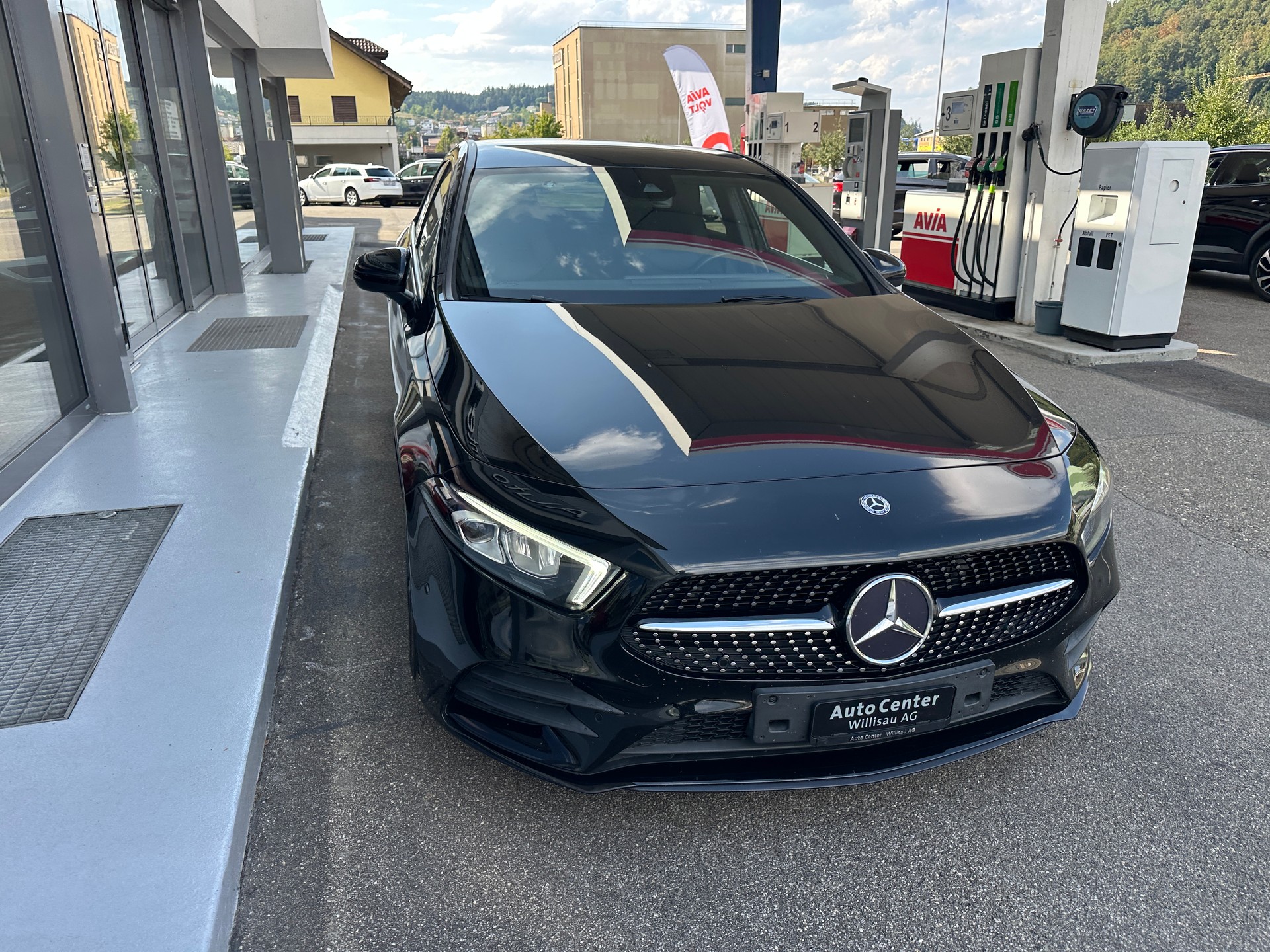 MERCEDES-BENZ A 220 AMG Line 7G-DCT-image-3