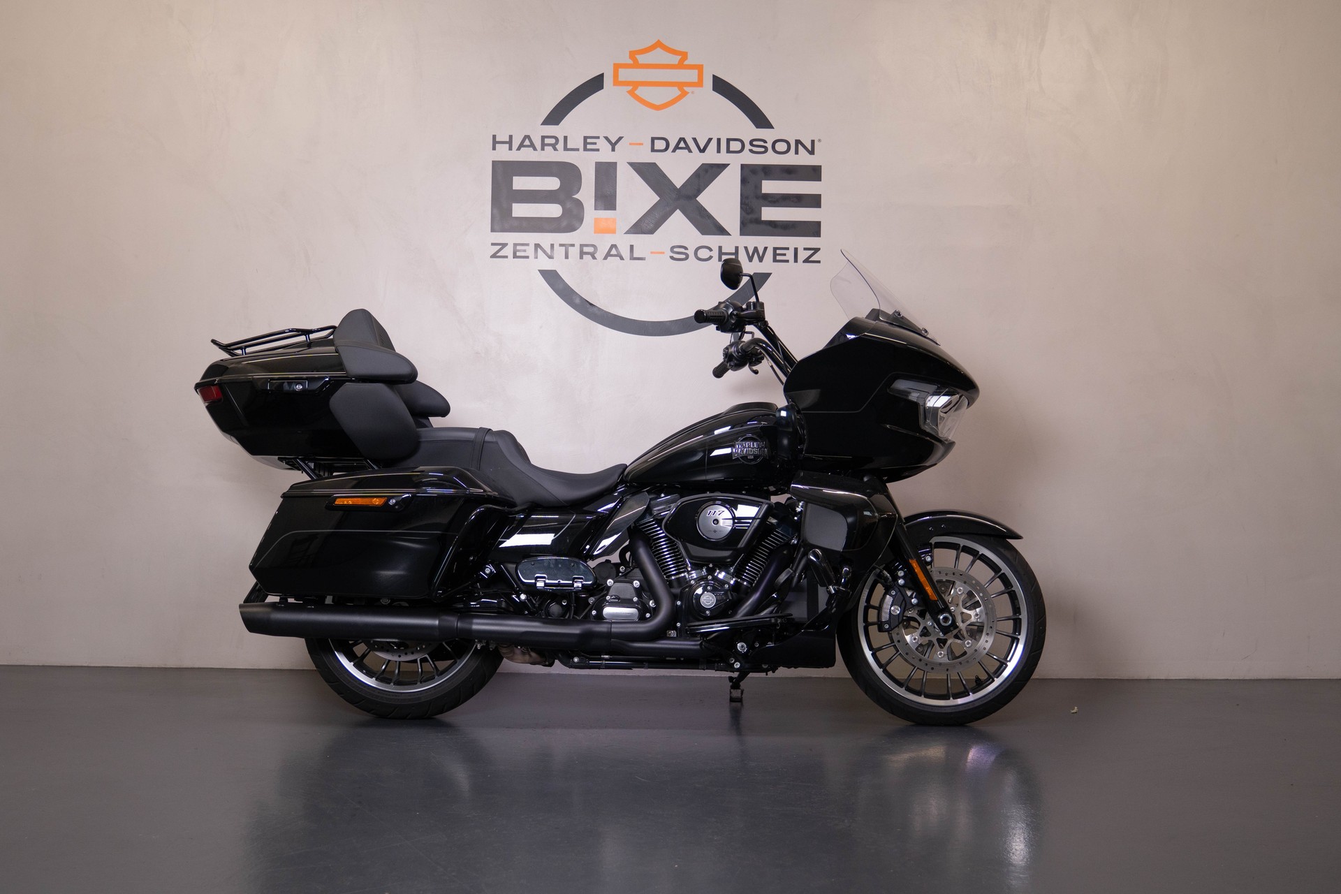 HARLEY-DAVIDSON FLTRXL Road Glide Limited 117i