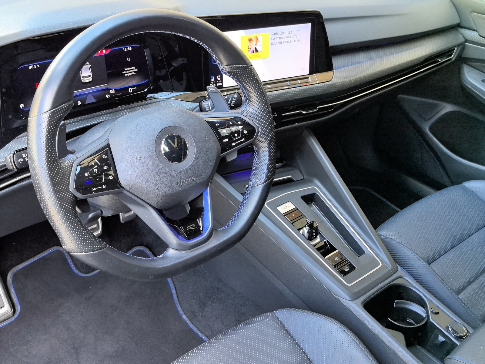 VW Golf 2.0 TSI R DSG 4Motion-image-6