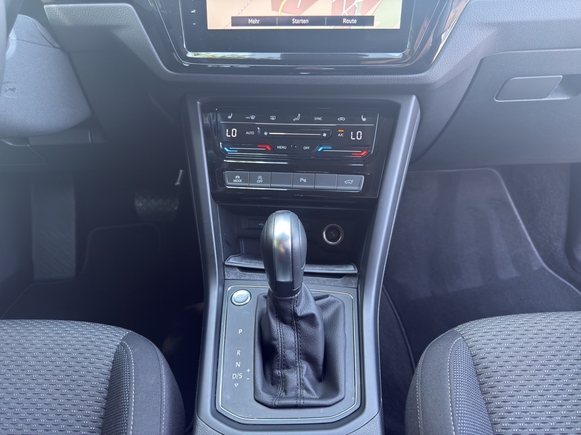 VW Touran 2.0 TDI Comfortline DSG - 7 Sitzer - Facelift - Modell 2025 - NEUES NAVI-image-8