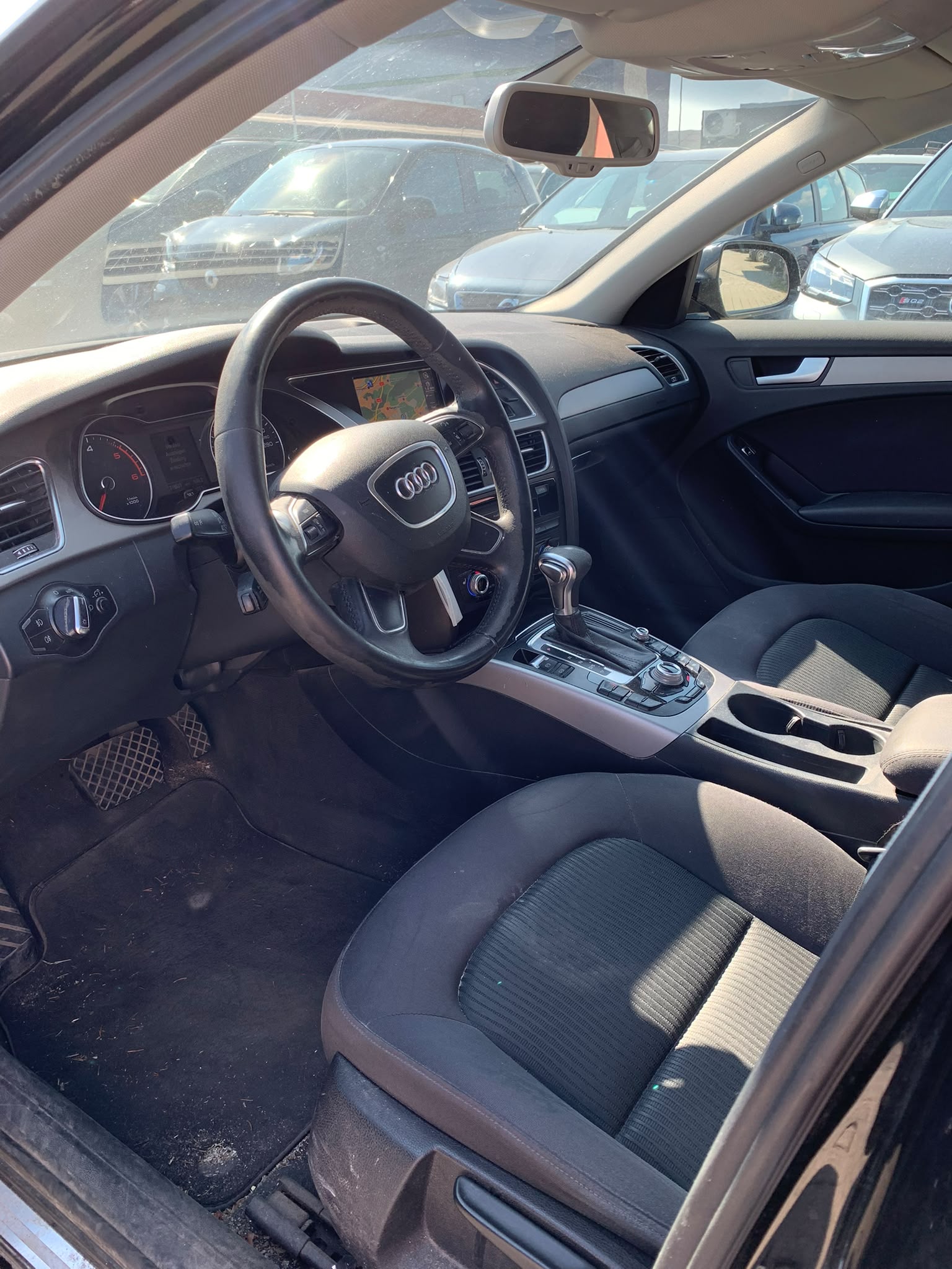 AUDI A4 Avant 2.0 TDI multitronic (Klimatronik * Sensoren * Radio CD * Multilenkrad * Led Mit Xenon * Navigation * BO5)-image-12