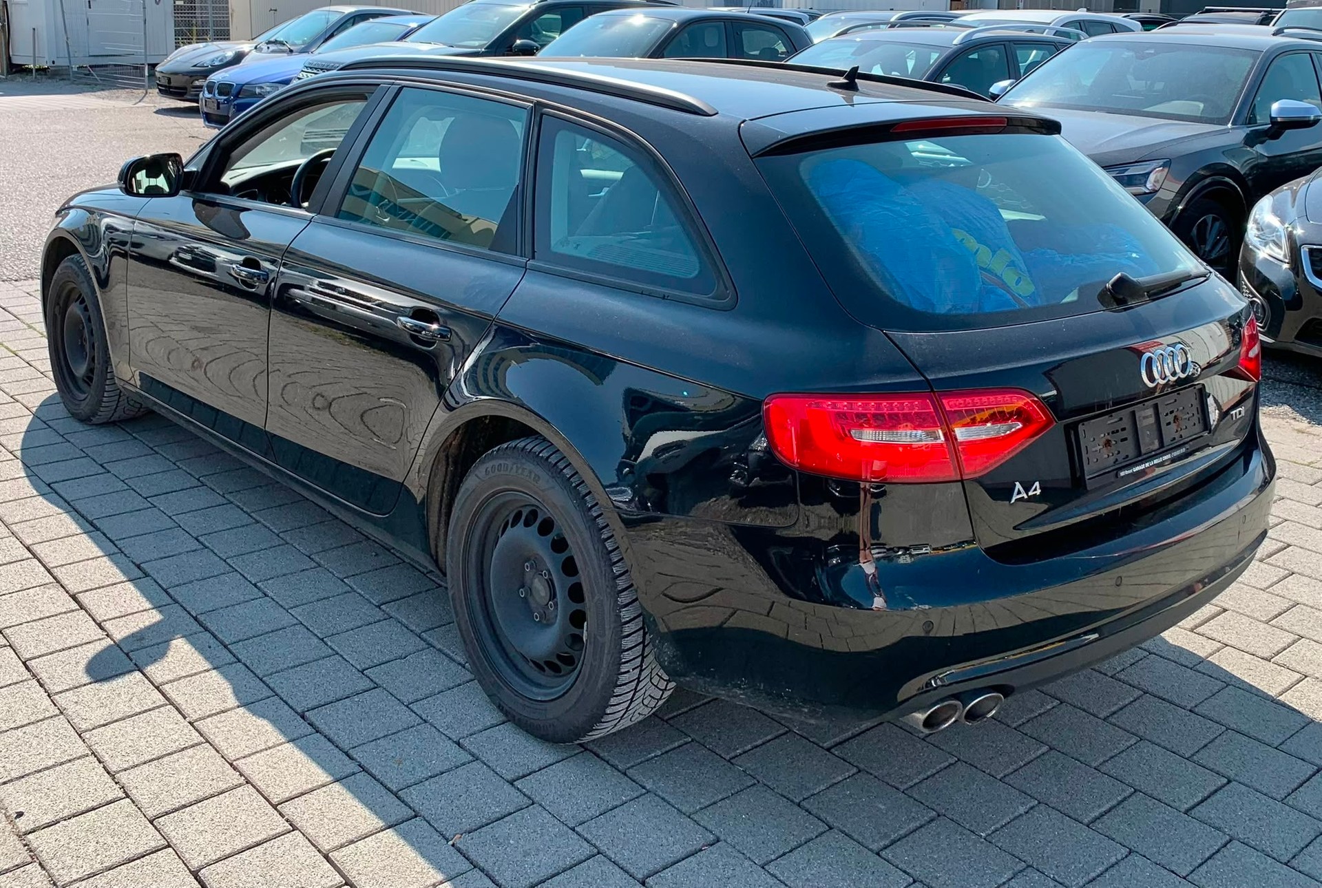AUDI A4 Avant 2.0 TDI multitronic (Klimatronik * Sensoren * Radio CD * Multilenkrad * Led Mit Xenon * Navigation * BO5)-image-7