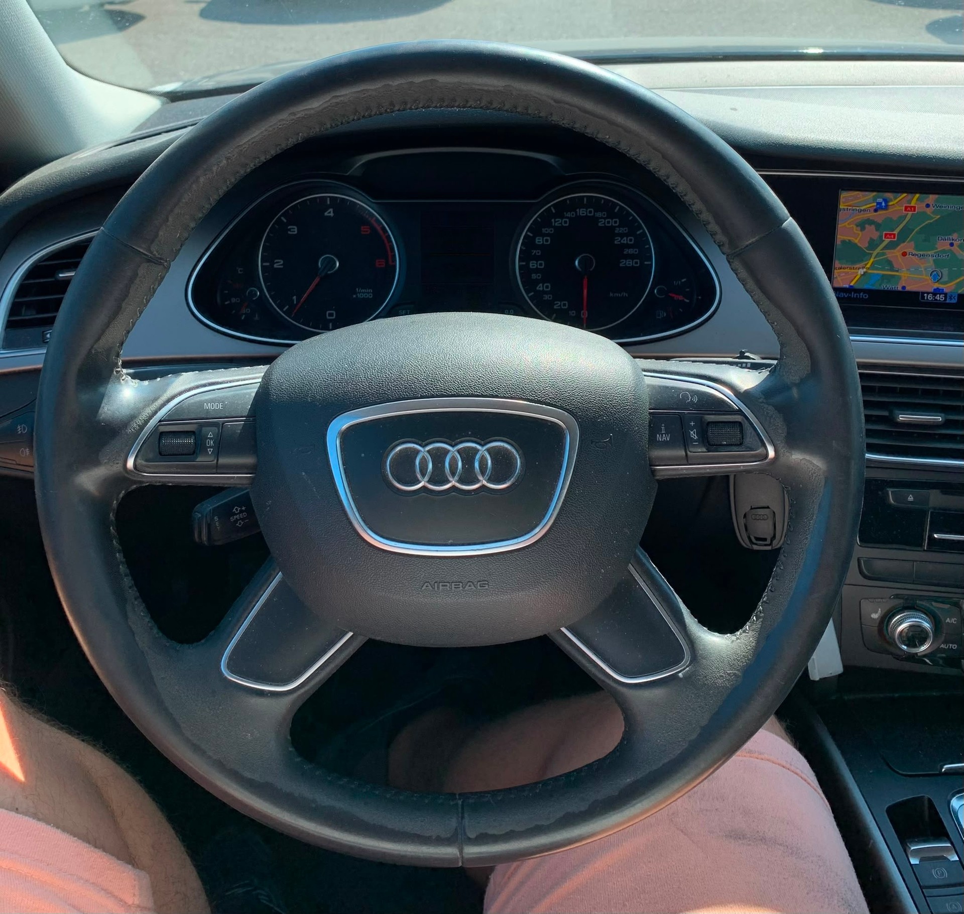 AUDI A4 Avant 2.0 TDI multitronic (Klimatronik * Sensoren * Radio CD * Multilenkrad * Led Mit Xenon * Navigation * BO5)-image-9