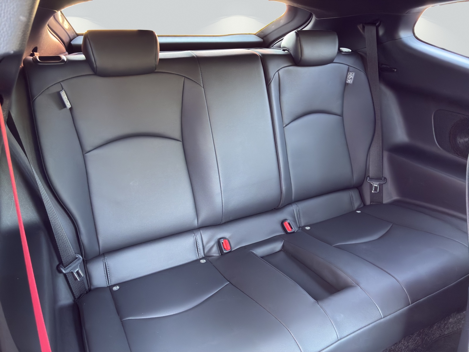 TOYOTA Yaris 1.6 GR Sport A-image-8