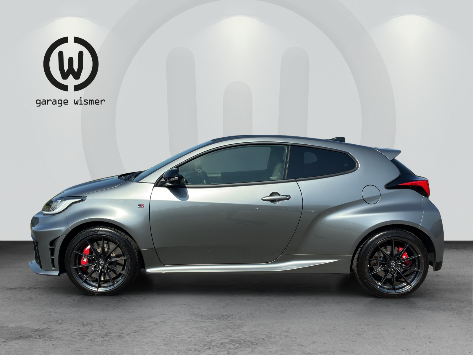TOYOTA Yaris 1.6 GR Sport A-showroom-element-1