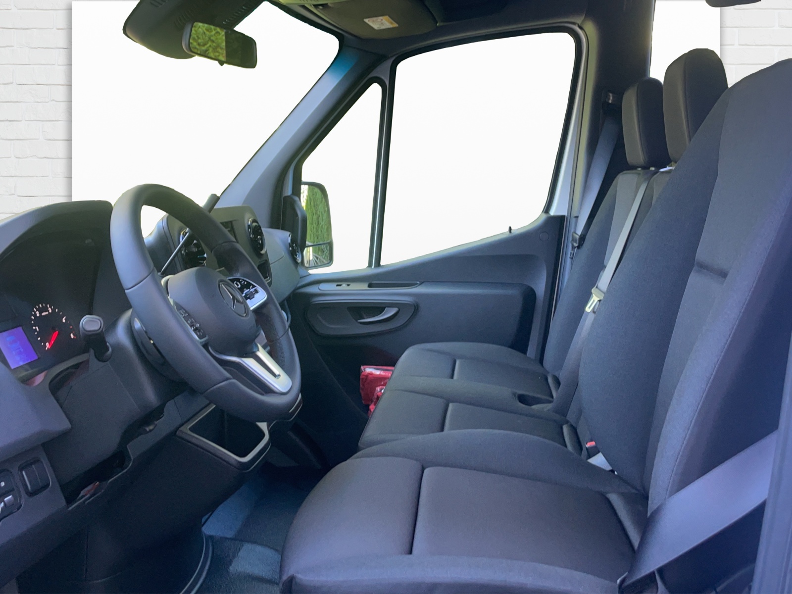 MERCEDES-BENZ Sprinter 519 CDI Extralang 9G-TRONIC 4x4-image-4