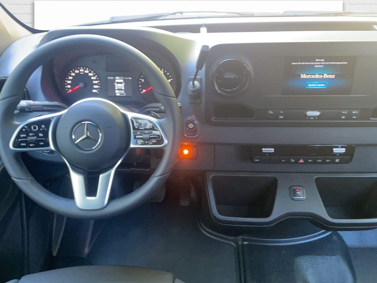 MERCEDES-BENZ Sprinter 519 CDI Extralang 9G-TRONIC 4x4-image-5