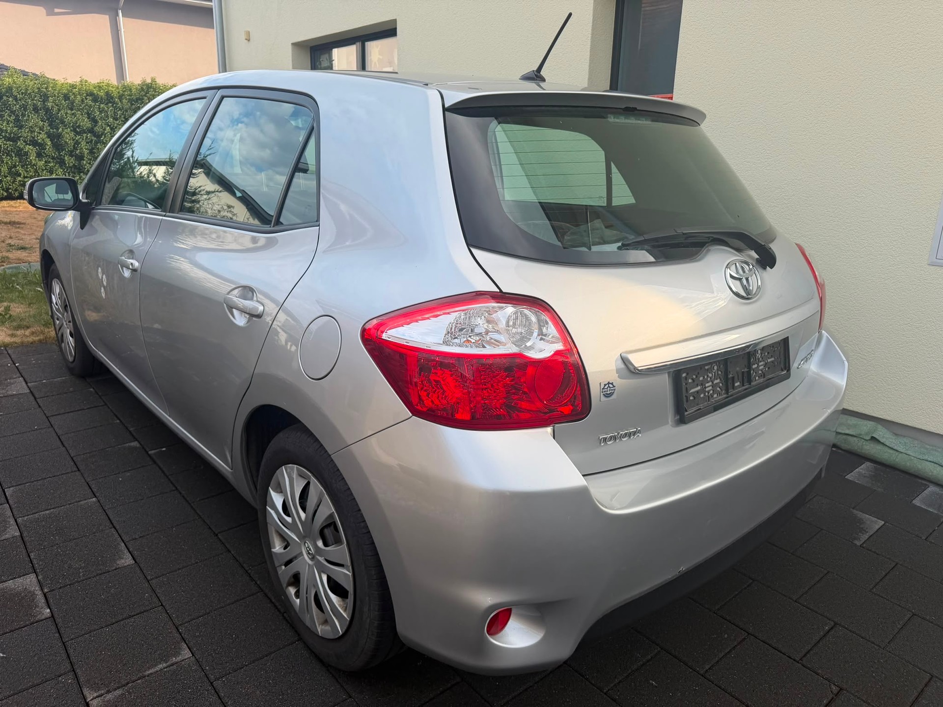TOYOTA Auris 1.6 Linea Luna-image-10