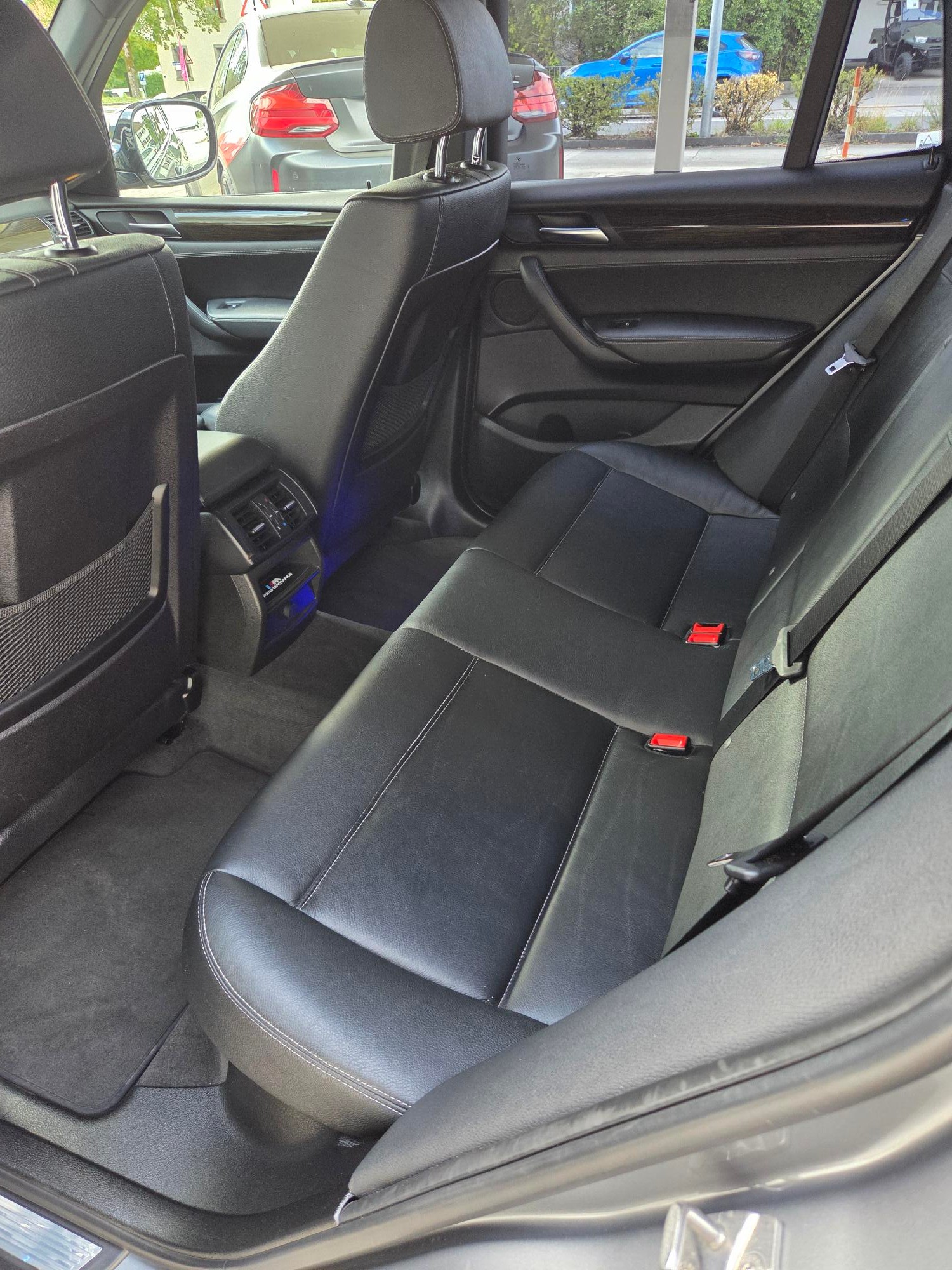 BMW X3 xDrive 28i Steptronic-image-11