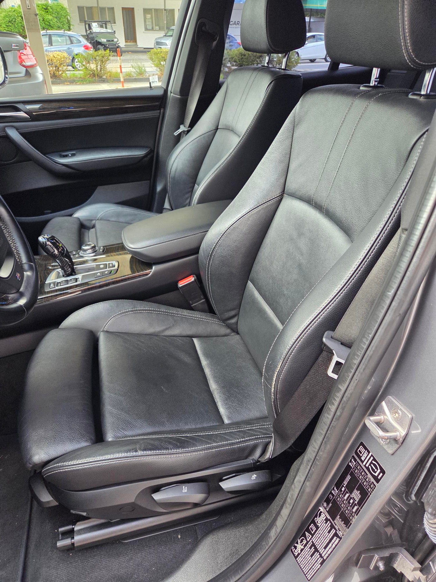 BMW X3 xDrive 28i Steptronic-image-10
