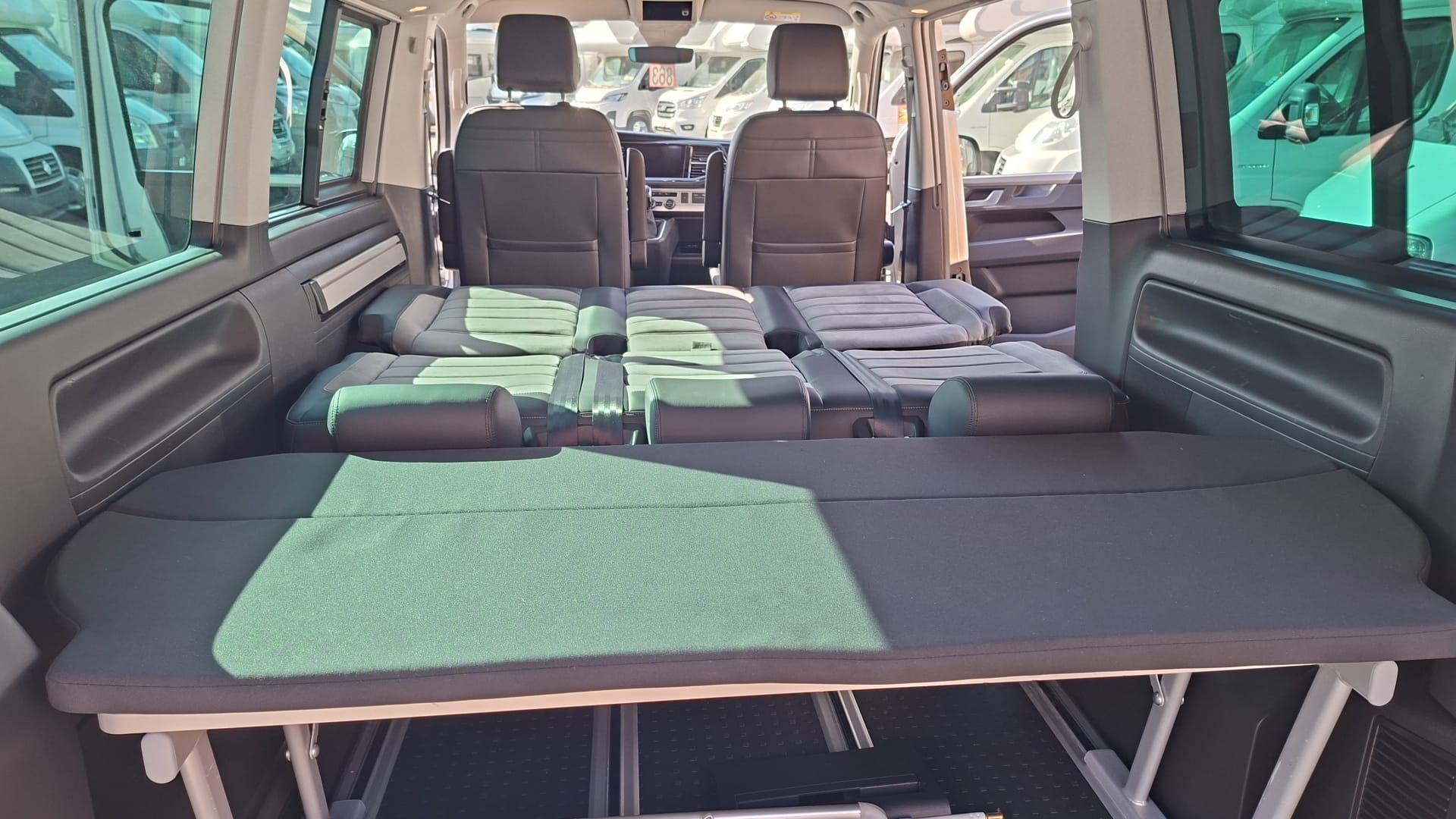 VW T6.1 California 2.0 TDI Beach Liberty 4Motion DSG-image-3
