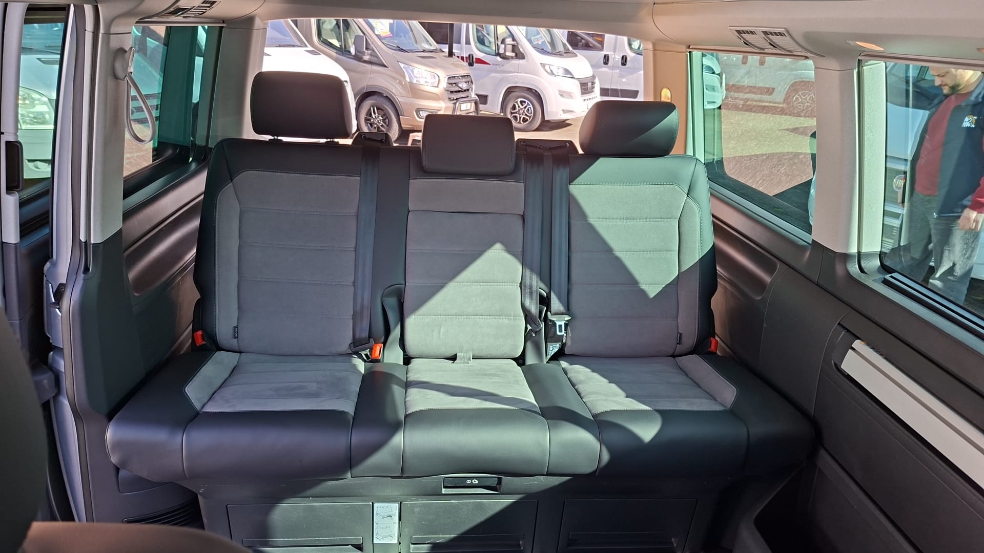 VW T6.1 California 2.0 TDI Beach Liberty 4Motion DSG-image-15