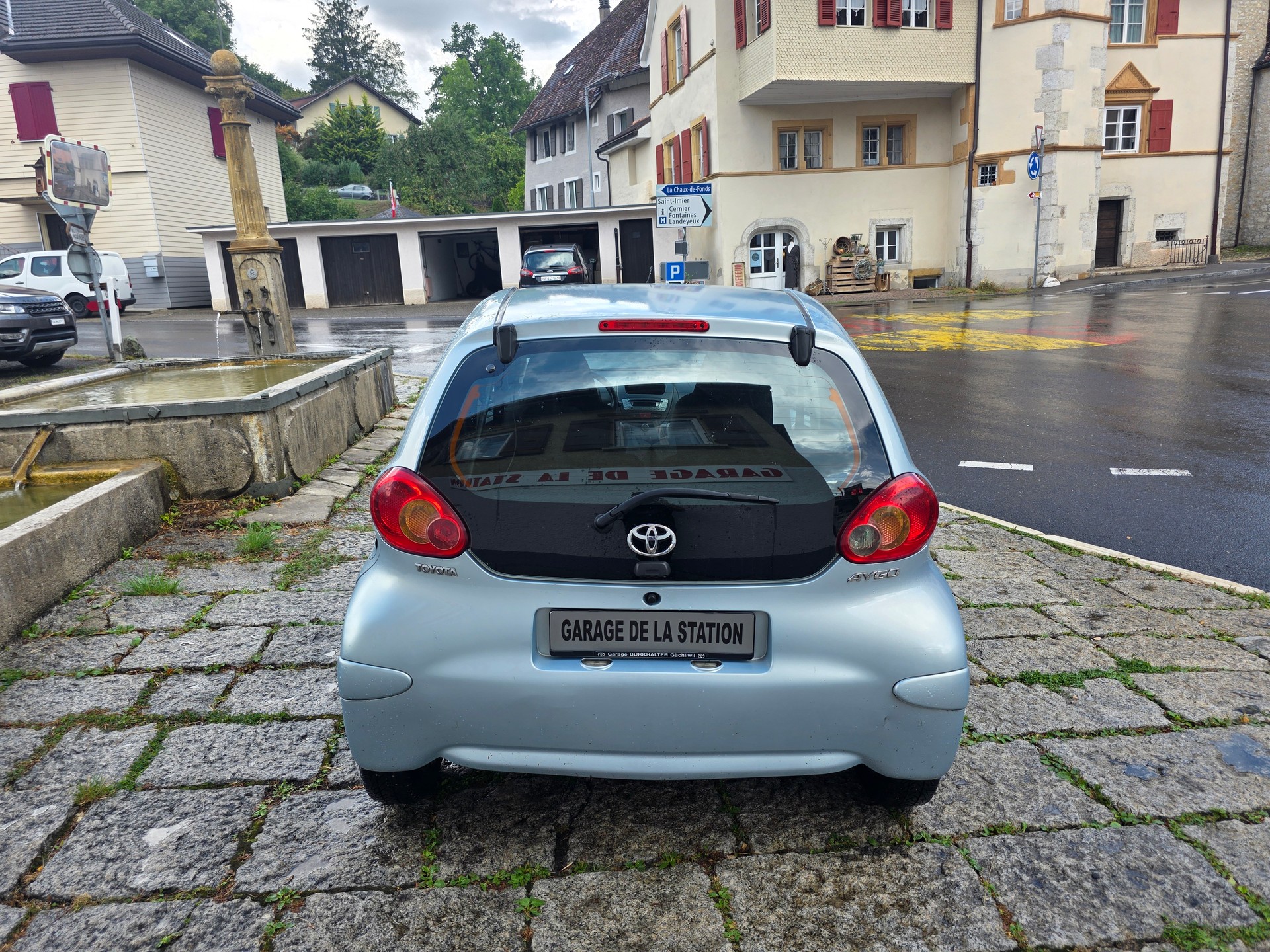 TOYOTA Aygo 1.0 Linea Terra-image-4