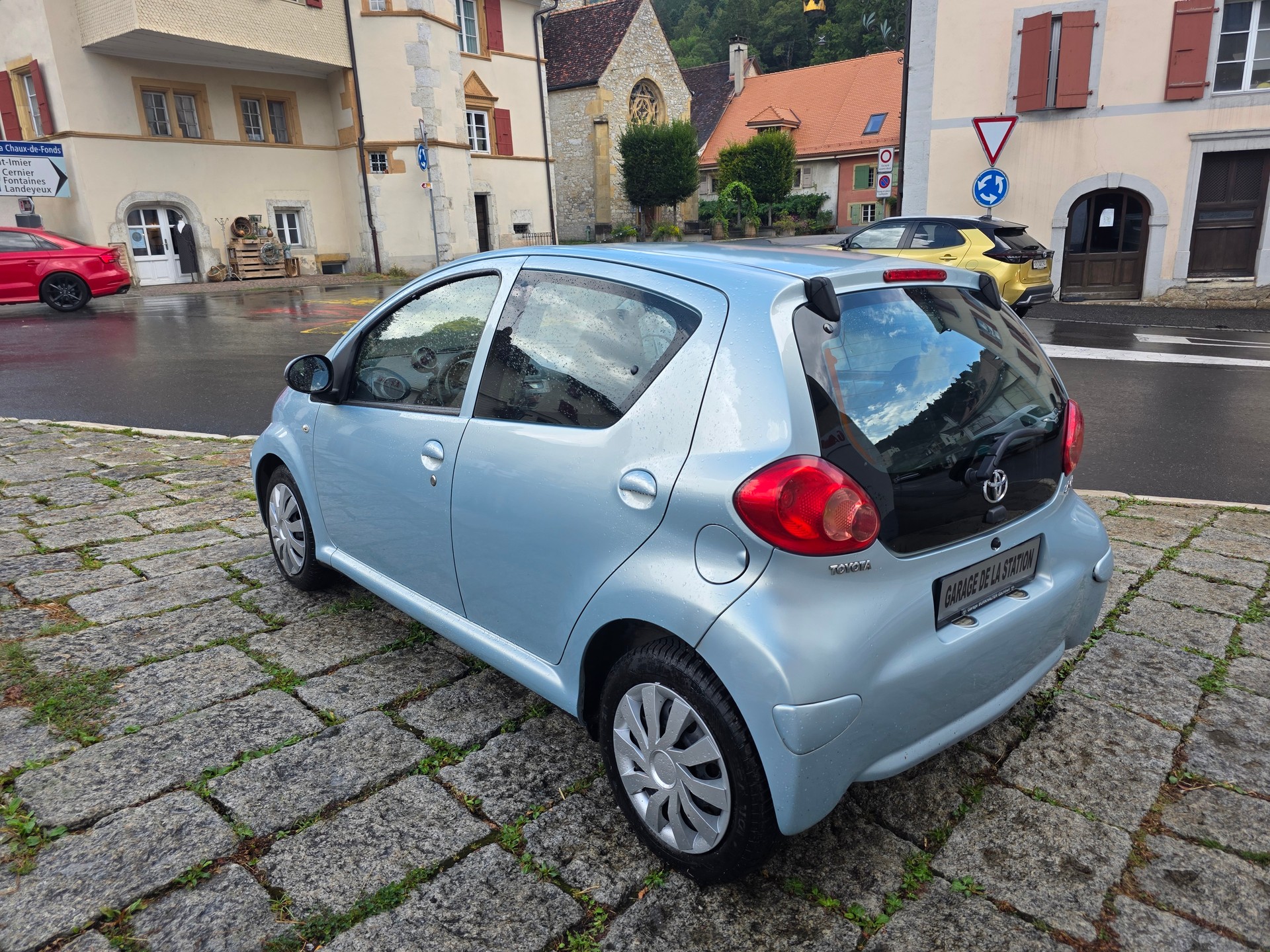 TOYOTA Aygo 1.0 Linea Terra-image-5