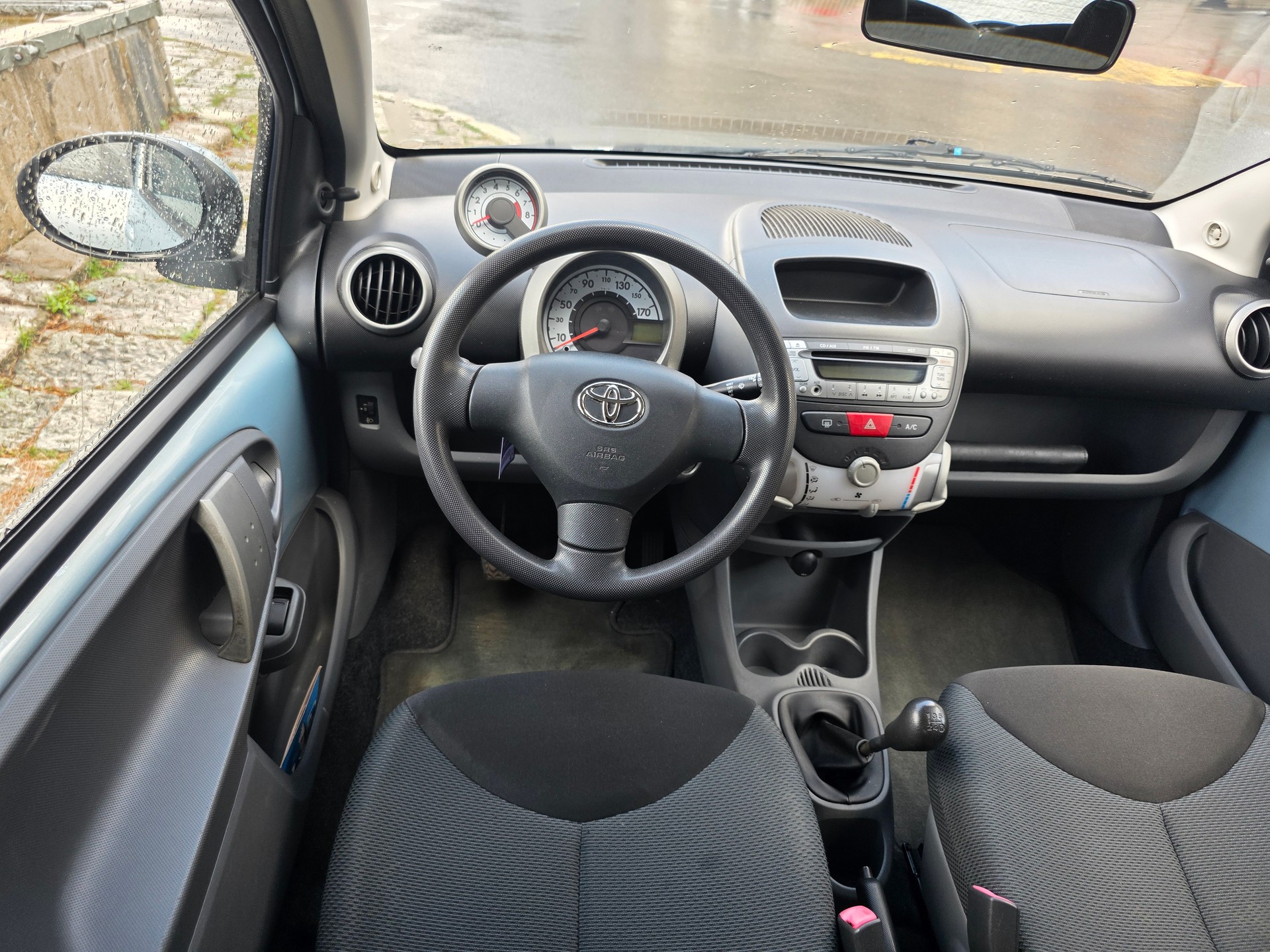 TOYOTA Aygo 1.0 Linea Terra-image-7