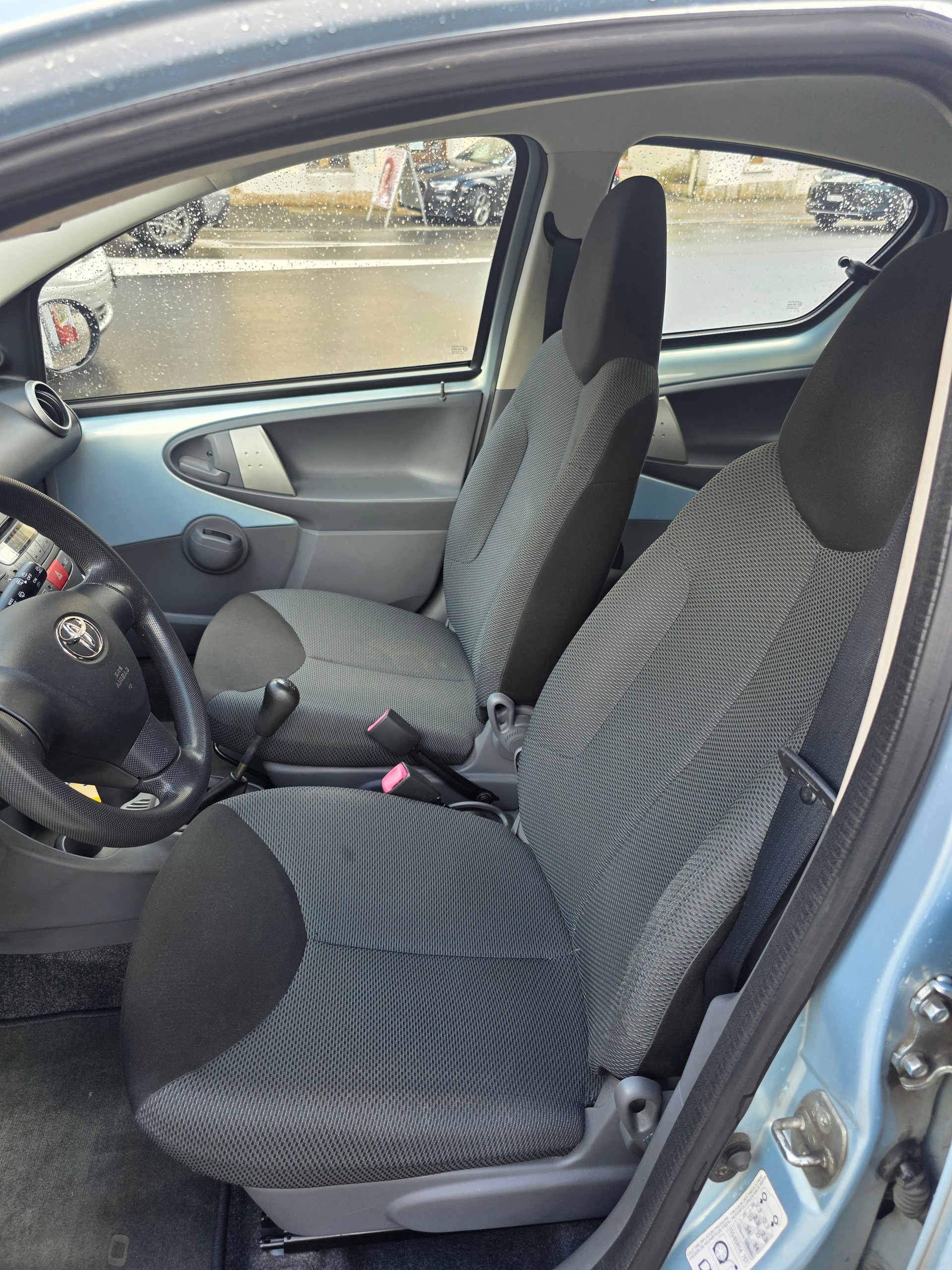 TOYOTA Aygo 1.0 Linea Terra-image-9