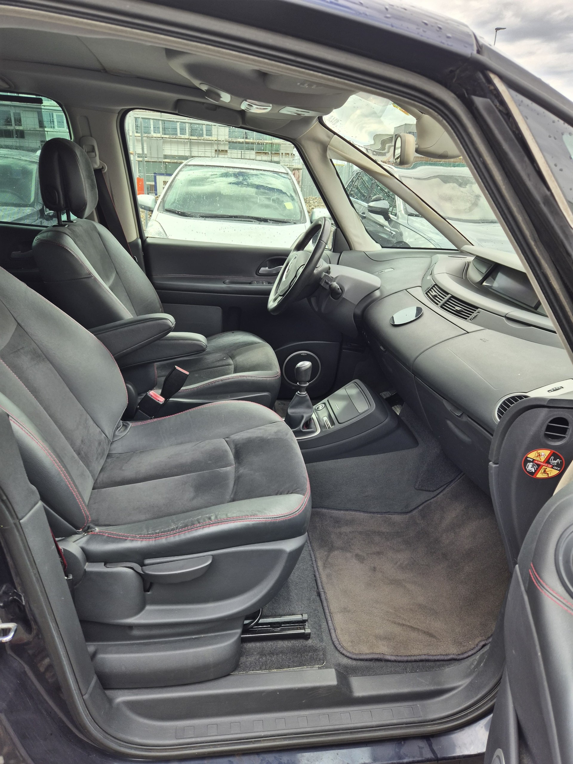 RENAULT Grand Espace 2.0 Turbo Privilège-image-8
