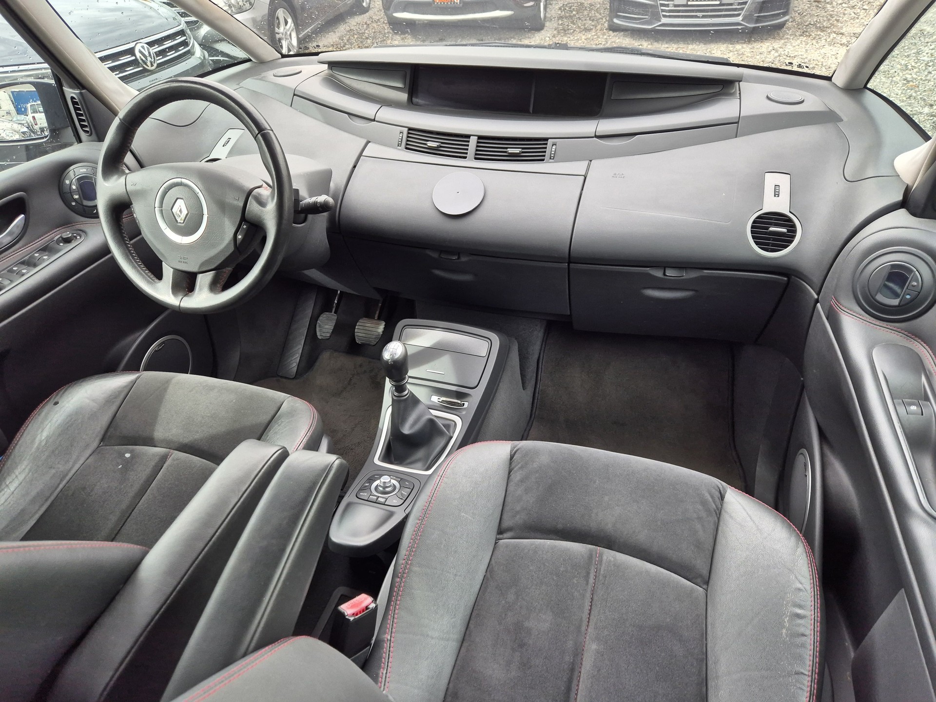 RENAULT Grand Espace 2.0 Turbo Privilège-image-7