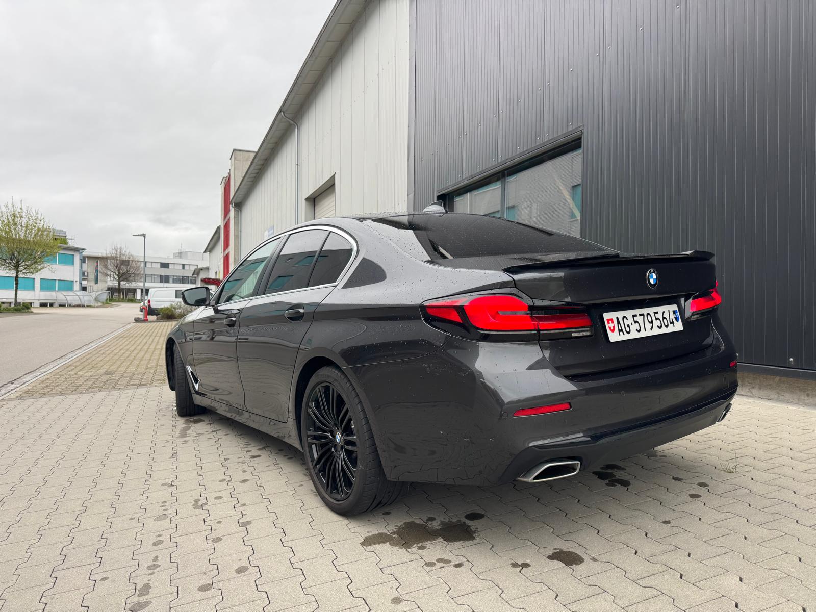 BMW 520d xDrive Steptronic-image-1