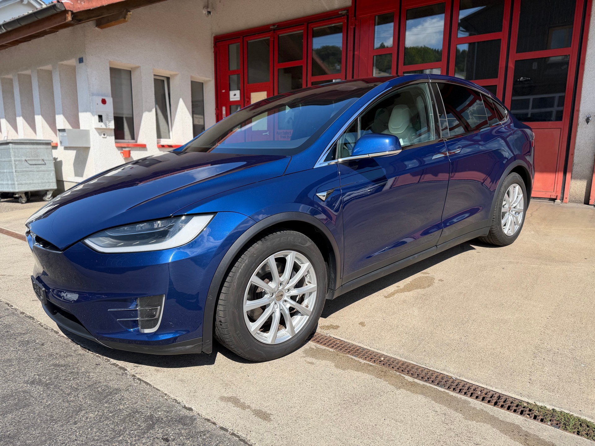 TESLA Model X 90 D / SoH 87,4% / 7Sitzer-image-2