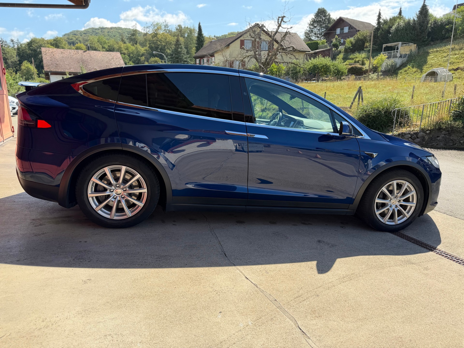 TESLA Model X 90 D / SoH 87,4% / 7Sitzer-image-8