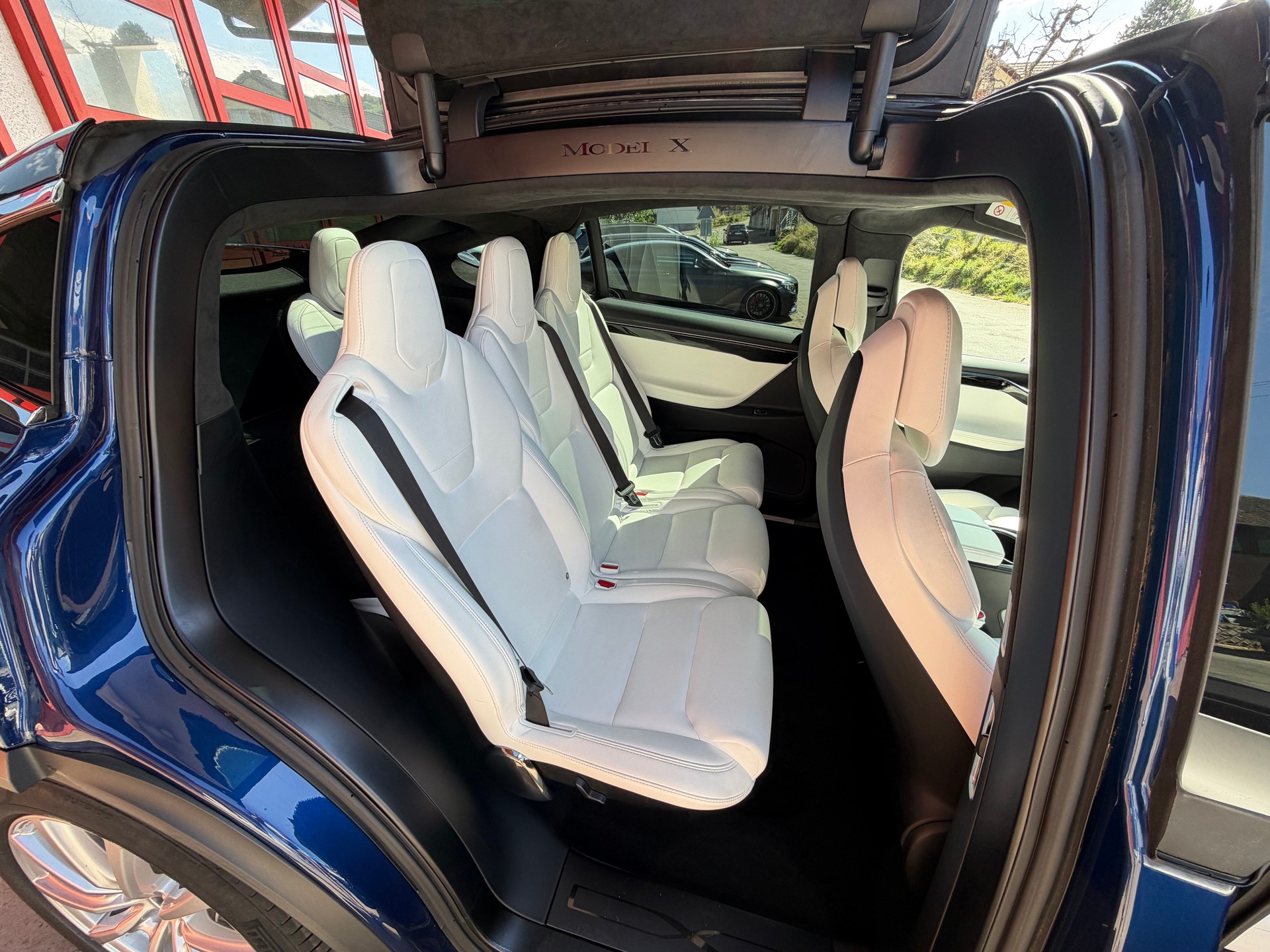 TESLA Model X 90 D / SoH 87,4% / 7Sitzer-image-13