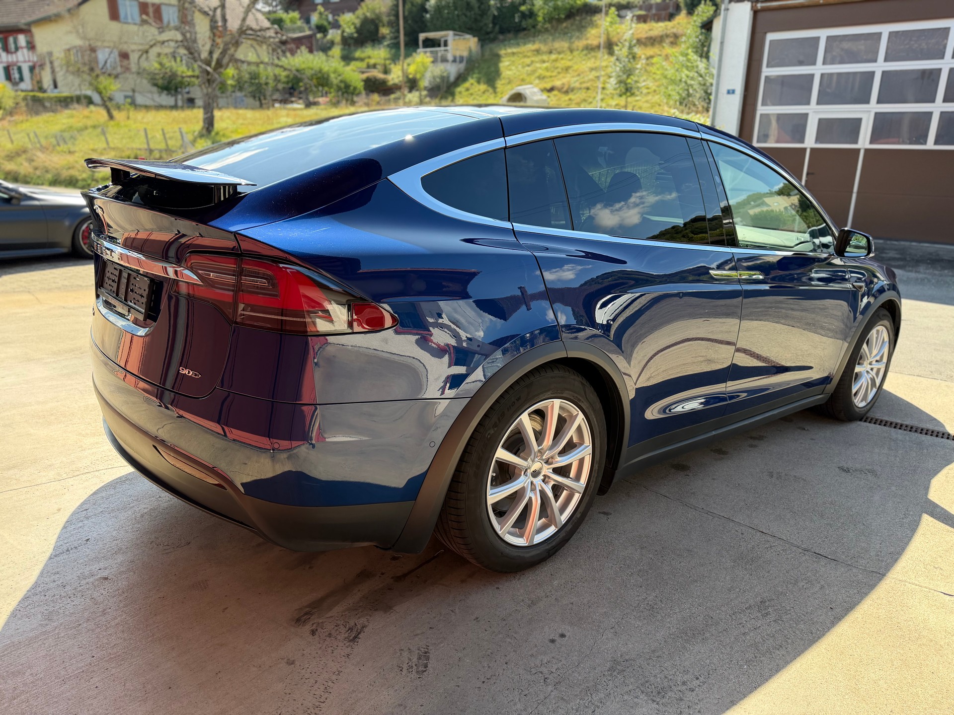TESLA Model X 90 D / SoH 87,4% / 7Sitzer-image-7