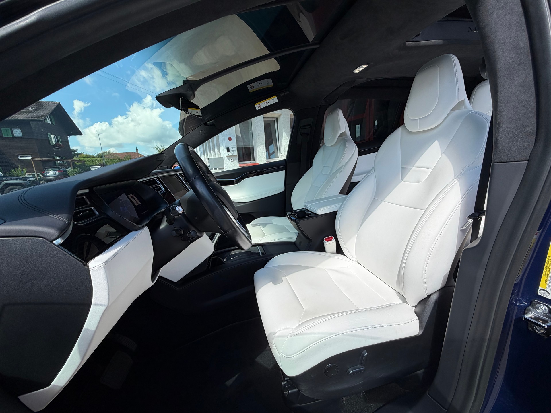 TESLA Model X 90 D / SoH 87,4% / 7Sitzer-image-19