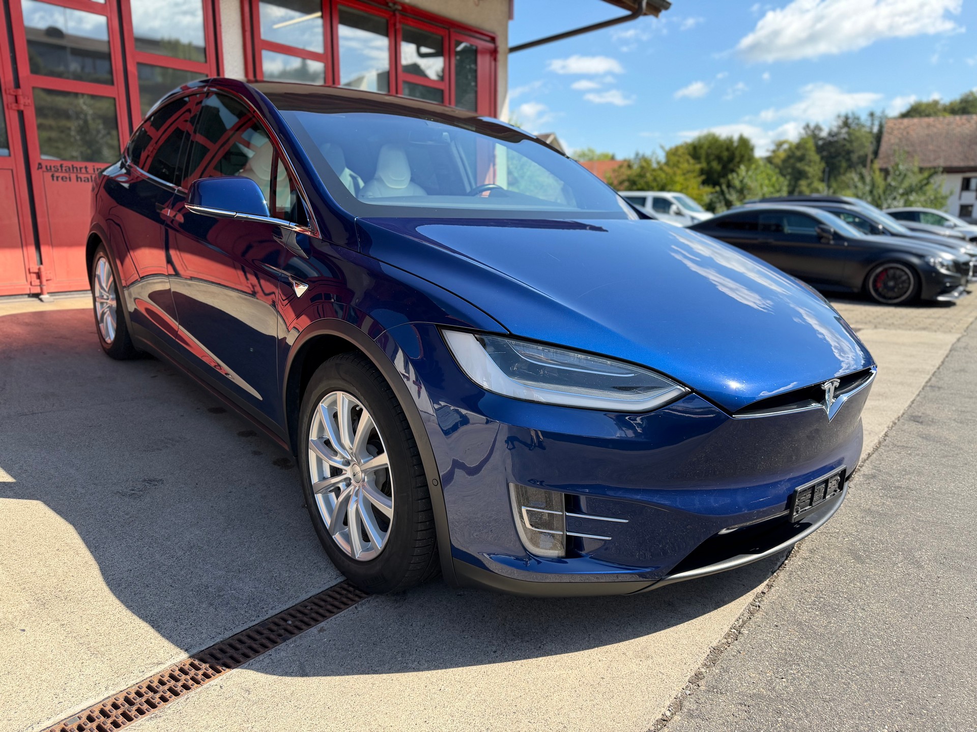 TESLA Model X 90 D / SoH 87,4% / 7Sitzer-image-10