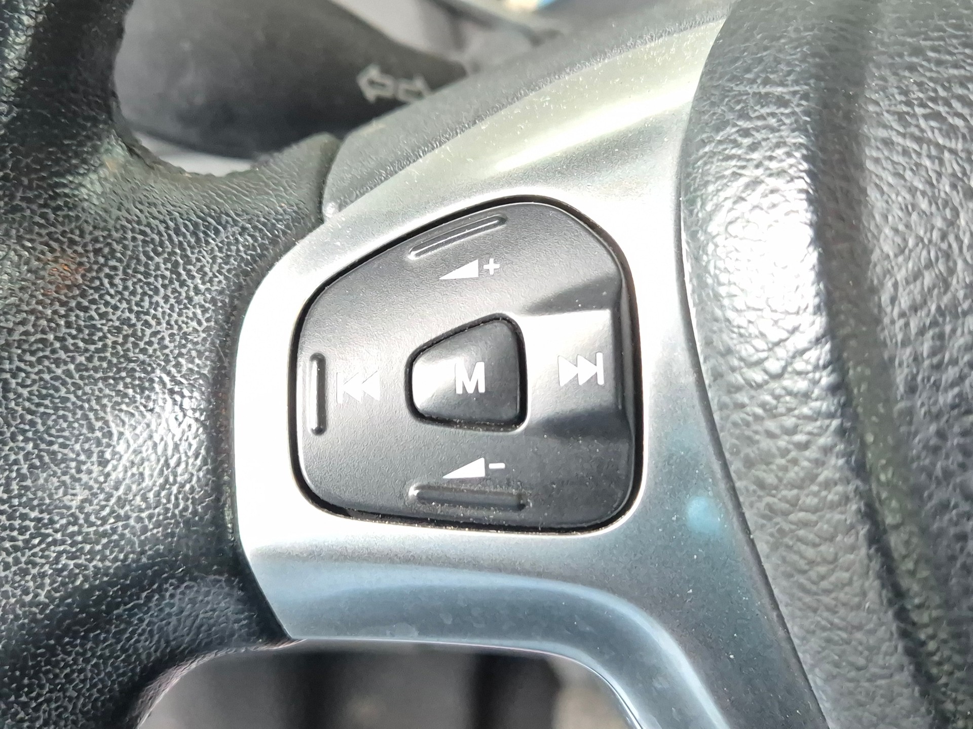 FORD Fiesta 1.0 Trend-image-19