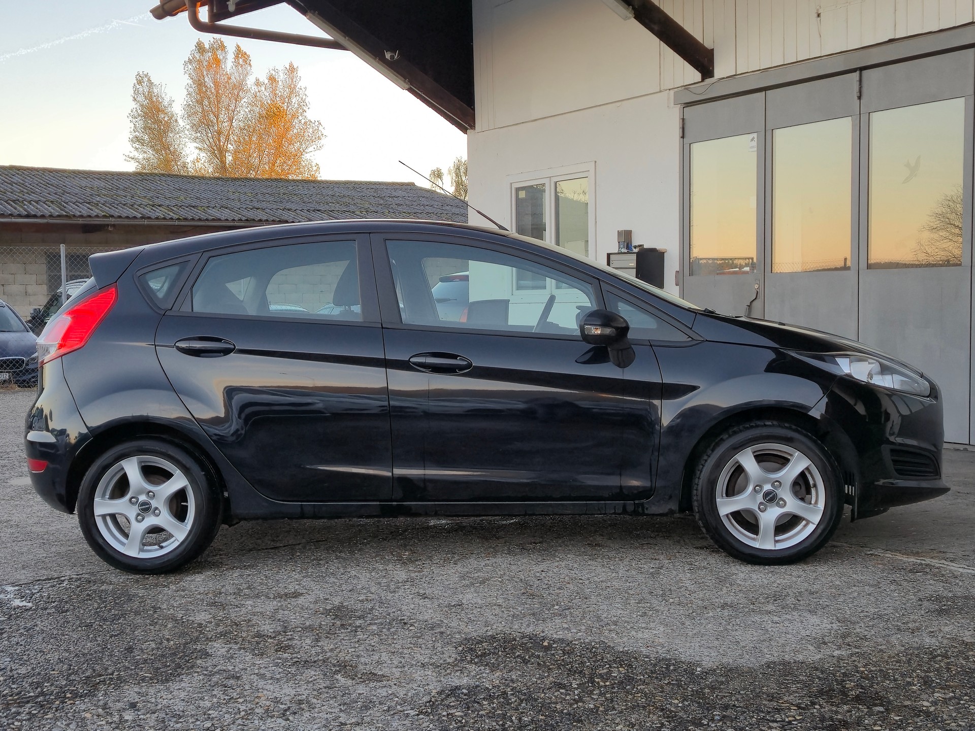 FORD Fiesta 1.0 Trend-image-4