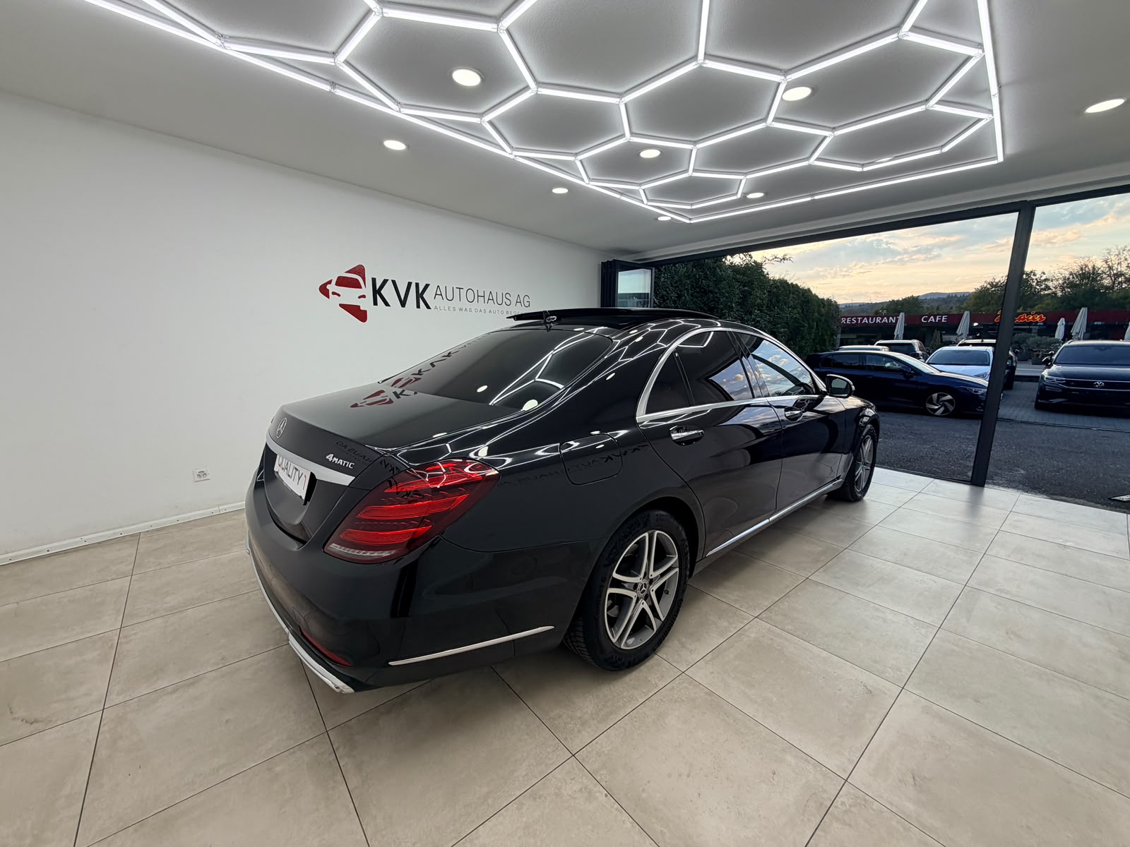 MERCEDES-BENZ S 350 d 4Matic 9G-Tronic | CH Fahrzeug | Vollaustattung | Panorama |-image-6