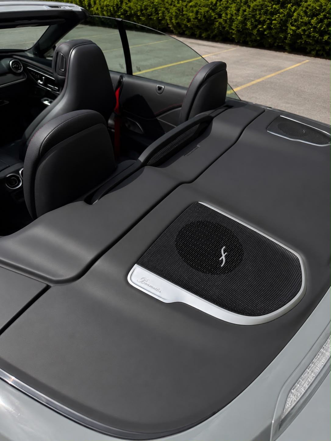 MERCEDES-BENZ CLE AMG 53 Cabrio 4Matic+ 9G-Tronic-image-9